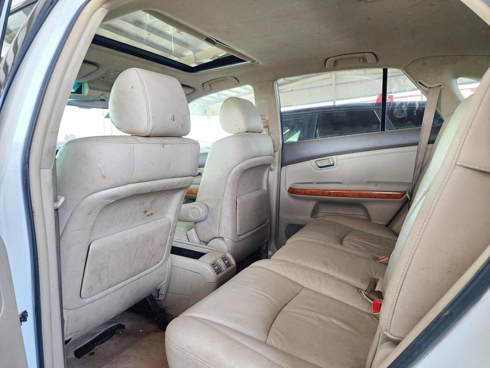 2008 LEXUS RX 350 — 157957 Miles — Lot 32074 — Souq - Marhaba Auctions Used Cars - Image 6