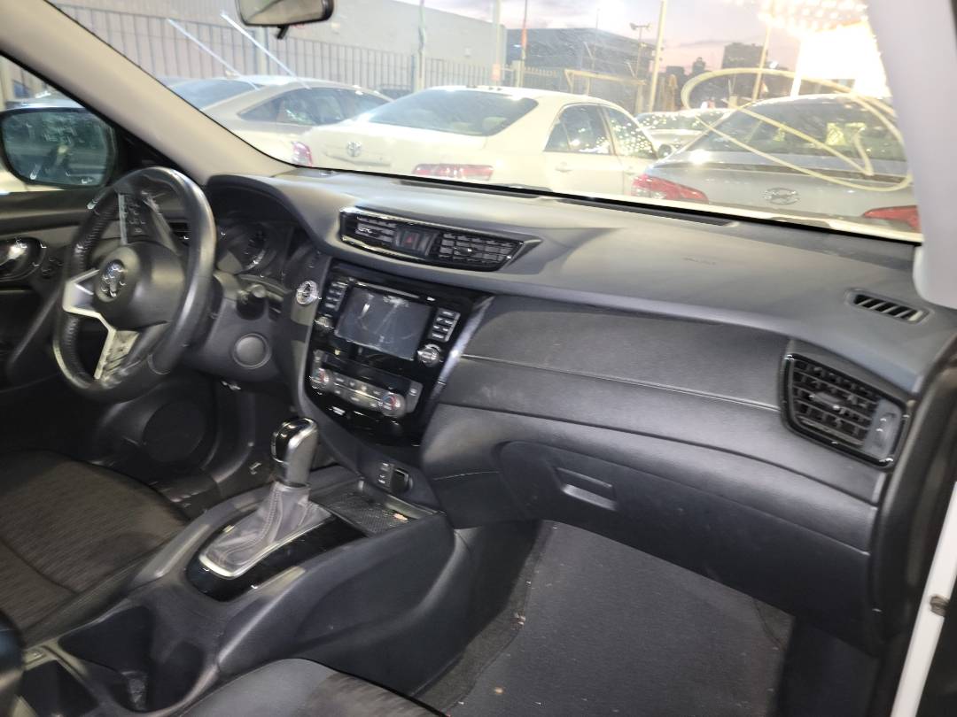 2017 NISSAN ROGUE — 154968 Miles — Lot HC865617 - Marhaba Auctions Used Cars - Image 5