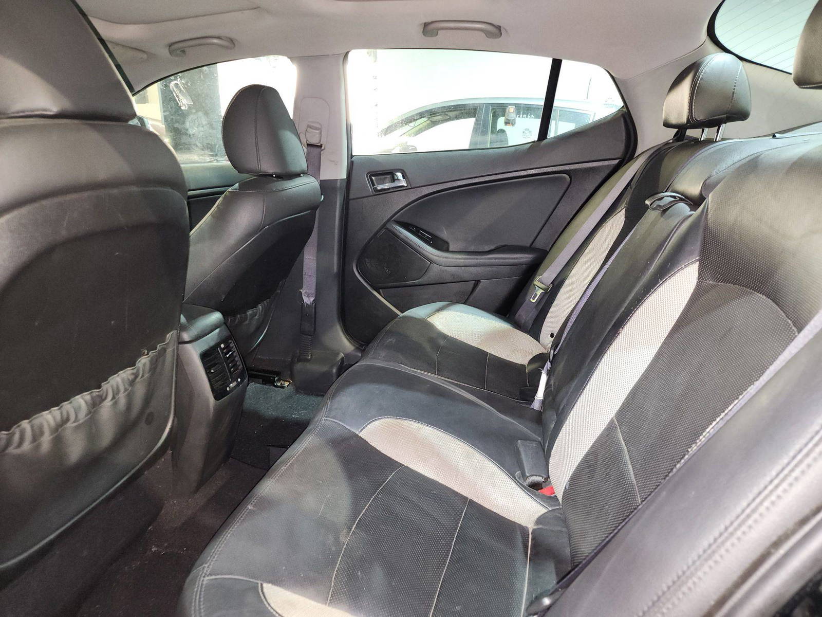 2012 KIA OPTIMA — 188012 Miles — Lot 13468 — Al Quoz - Marhaba Auctions Used Cars - Image 9