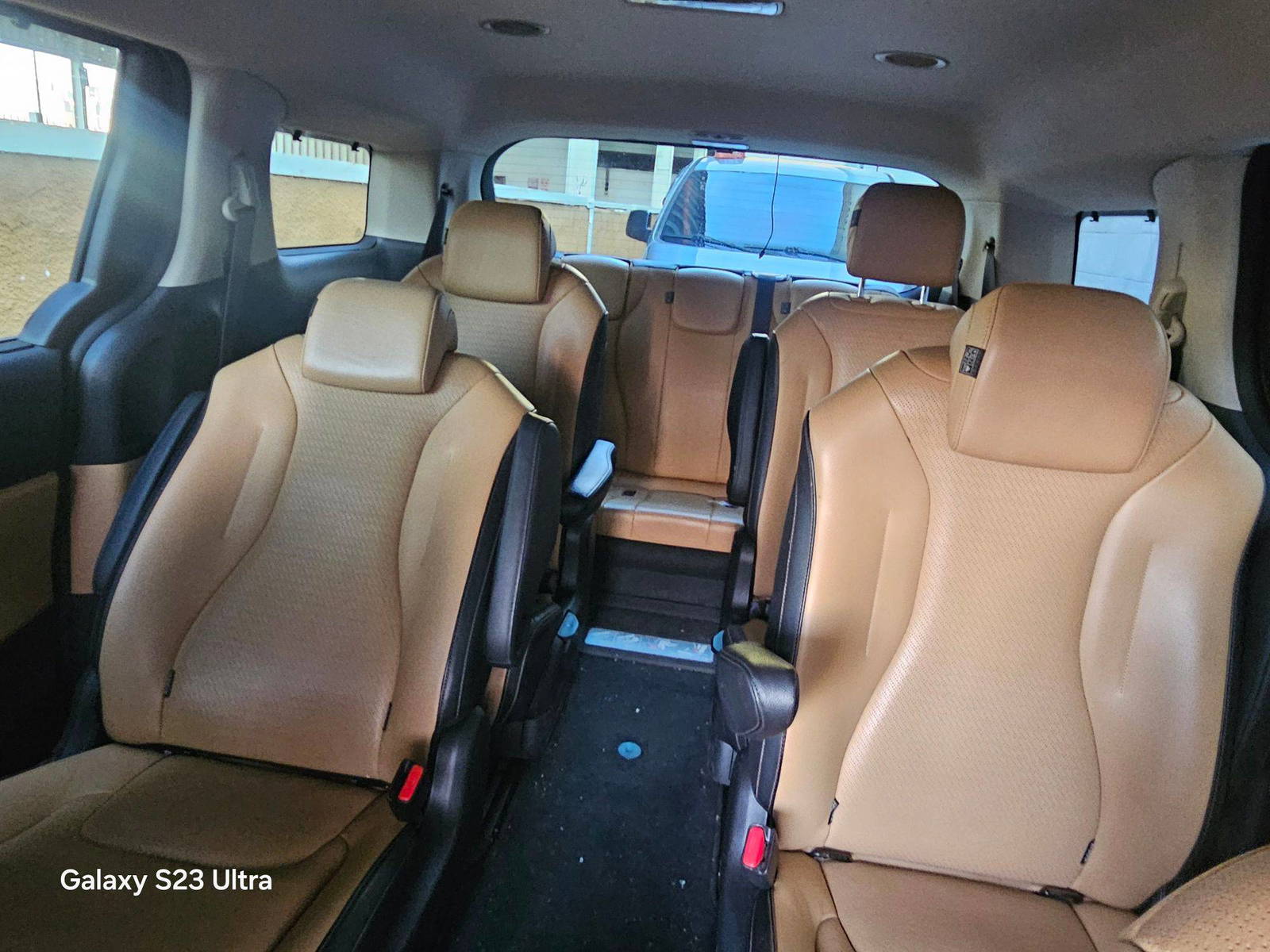 KIA CARNIVAL LX 2023 - Marhaba Auction Used Cars - Image 10