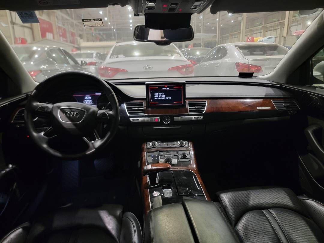 2012 AUDI A8 — 367831 KM — Lot CN026009 — Main - Marhaba Auctions Used Cars - Image 7