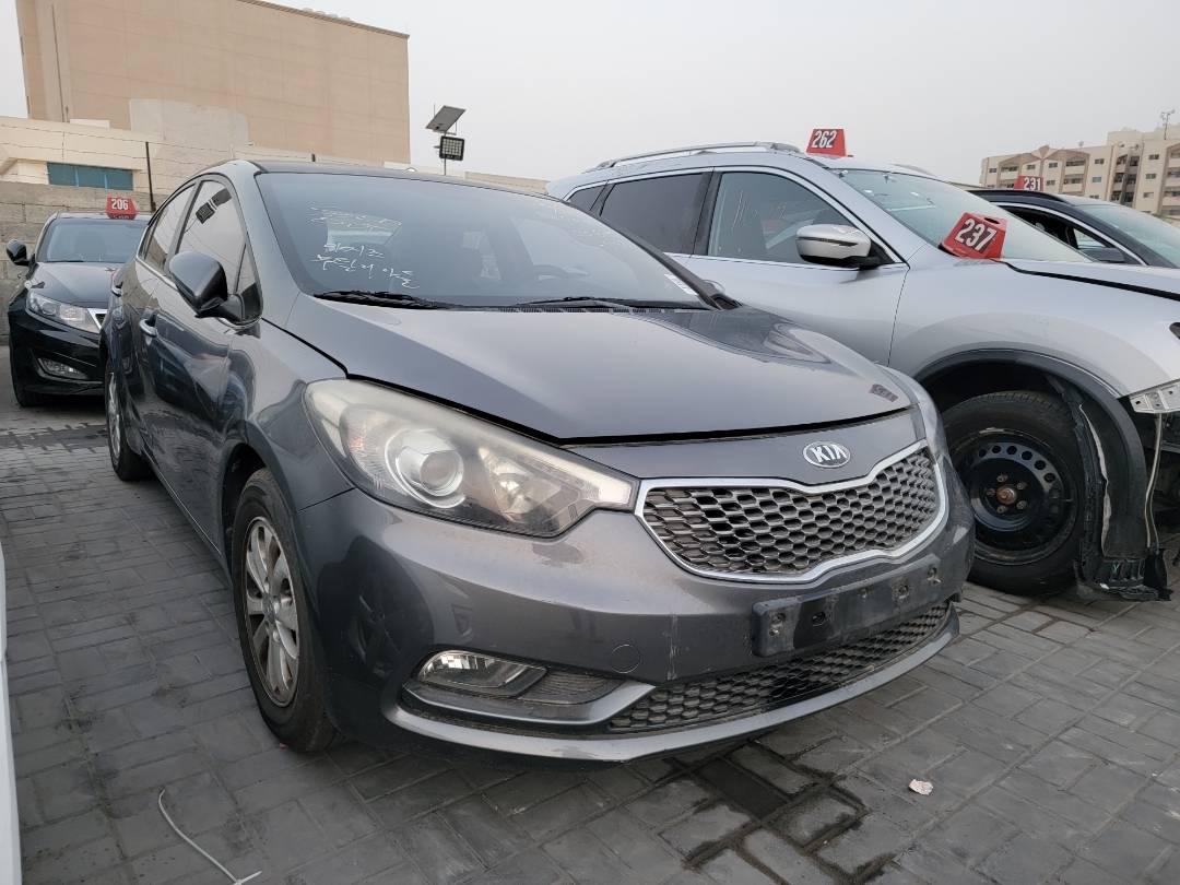 2013 KIA K3 — 152405 KM — Lot 000716 — Main - Marhaba Auctions Used Cars - Image 4