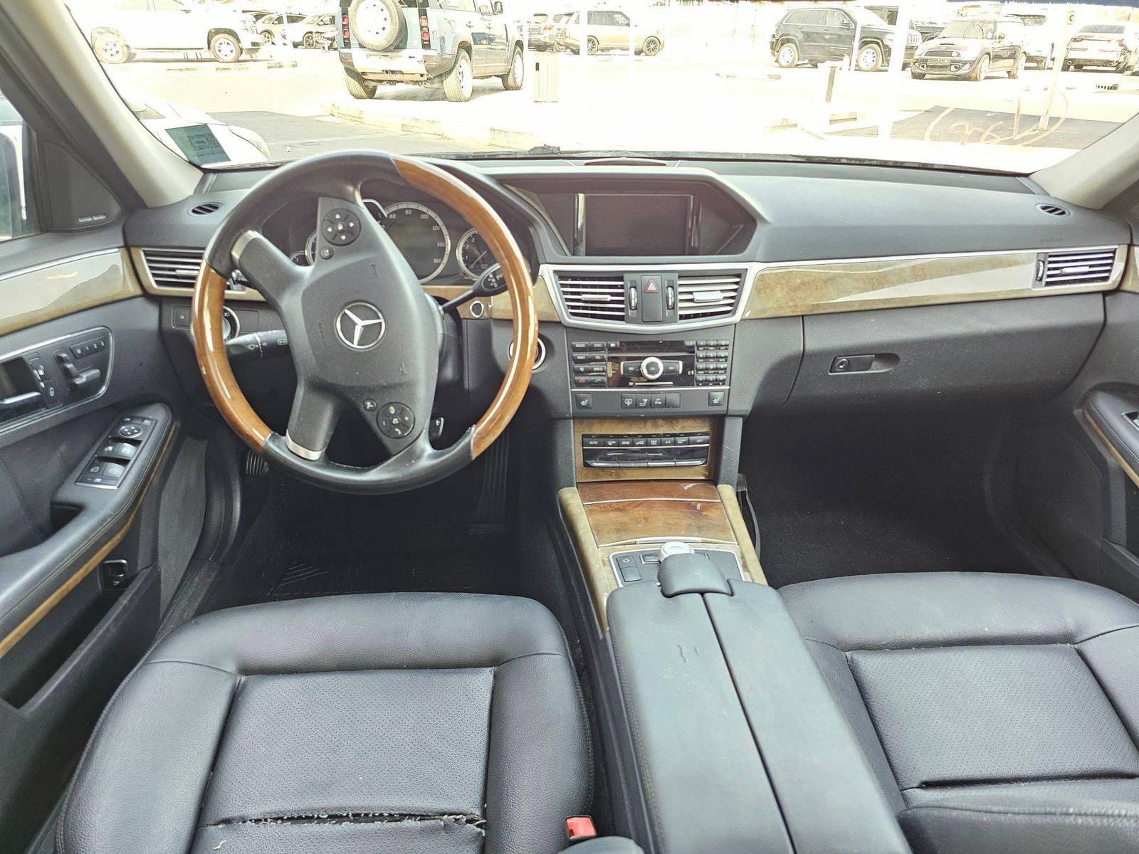2011 MERCEDES BENZ E 350 — 113915 Miles — Lot 5BA333206 — Souq - Marhaba Auctions Used Cars - Image 7