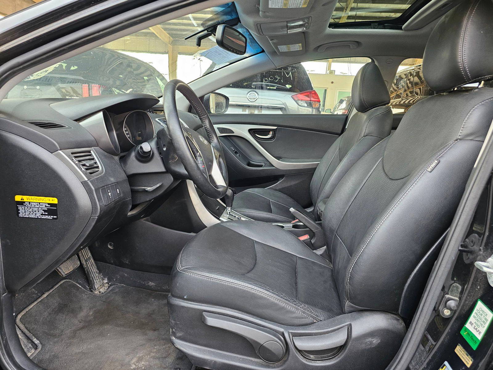 2011 HYUNDAI ELANTRA — 183985 KM — Lot AE1BH017021 — Souq - Marhaba Auctions Used Cars - Image 9