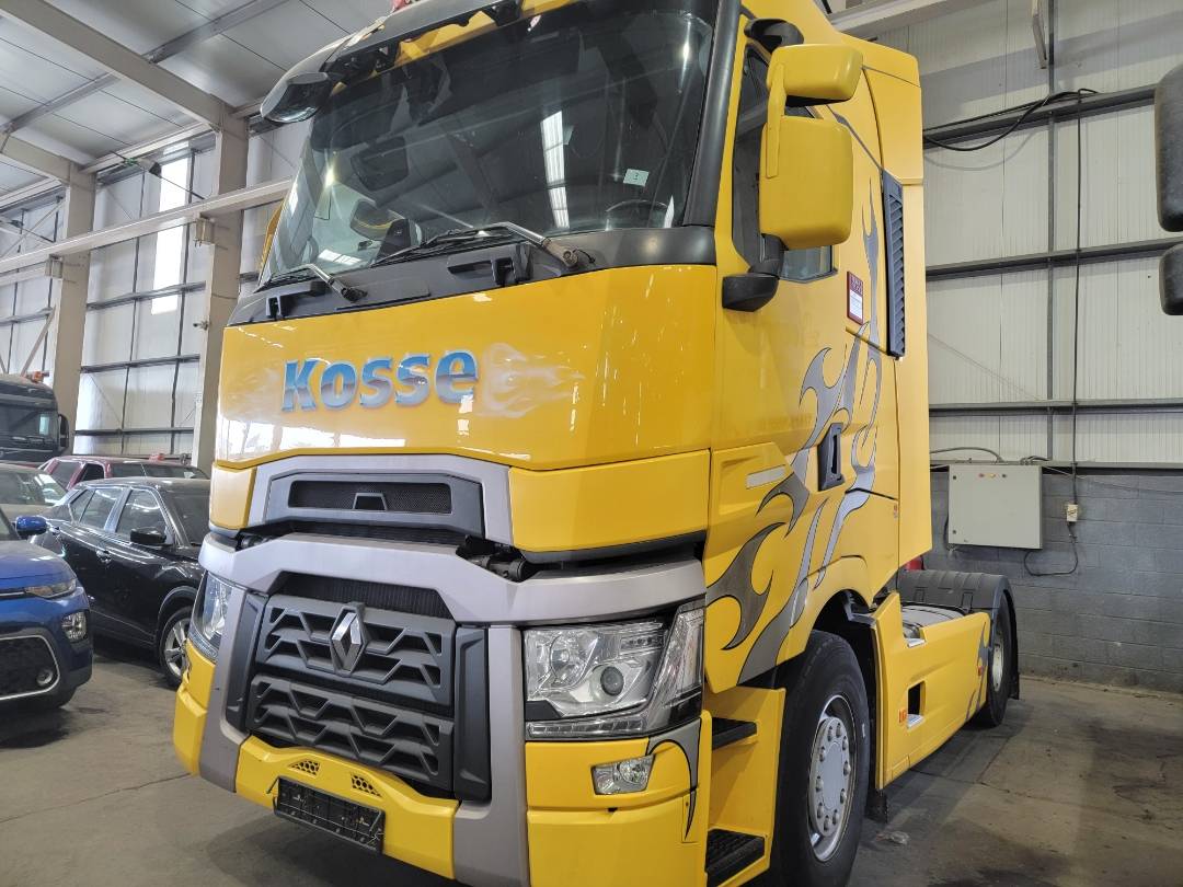 2015 RENAULT T 480 — 1179172 KM — Lot D001544 — Main - Marhaba Auctions Used Cars - Image 3