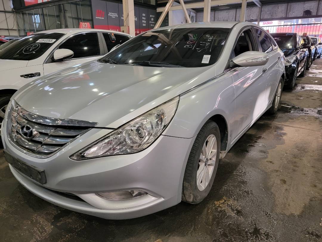2011 HYUNDAI SONATA — 290619 KM — Lot 285856 — Main - Marhaba Auctions Used Cars - Image 4