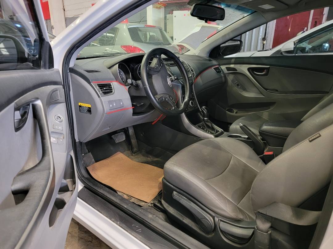 2014 HYUNDAI ELANTRA — 136083 Miles — Lot EU028133 — Main - Marhaba Auctions Used Cars - Image 6