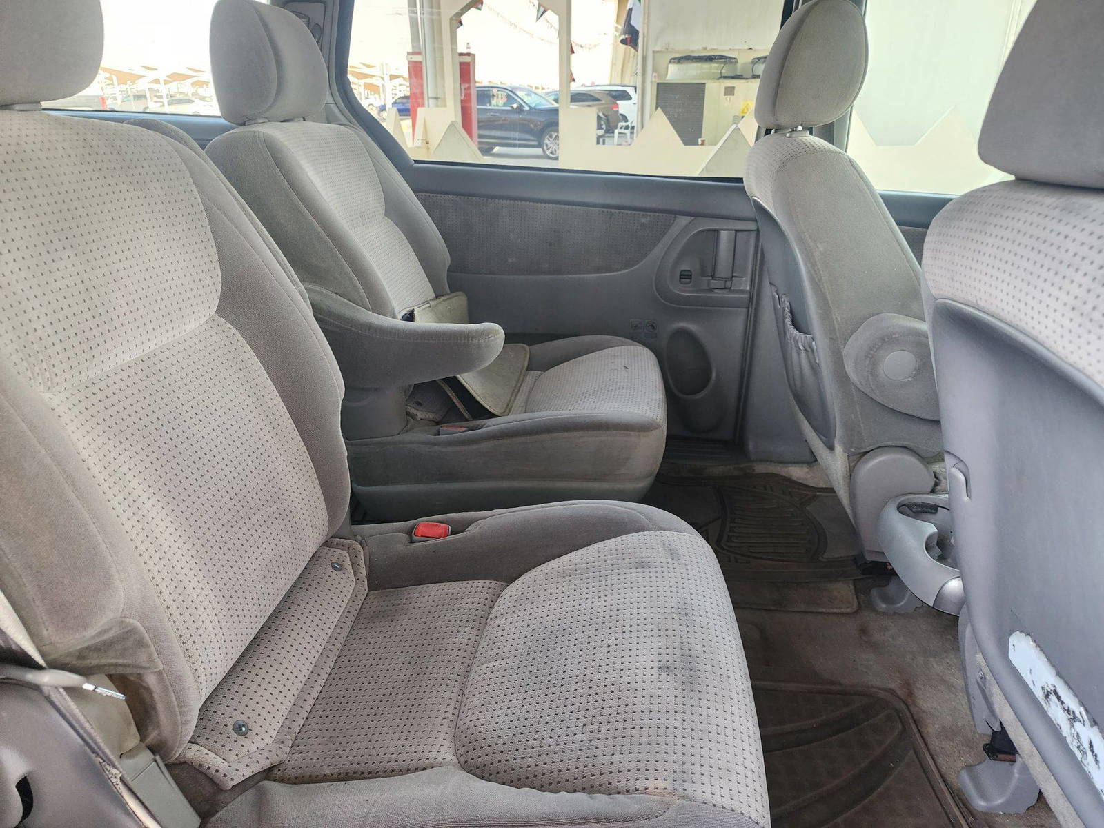 2008 TOYOTA SIENNA — 334480 Miles — Lot 63177713 - Marhaba Auctions Used Cars - Image 9