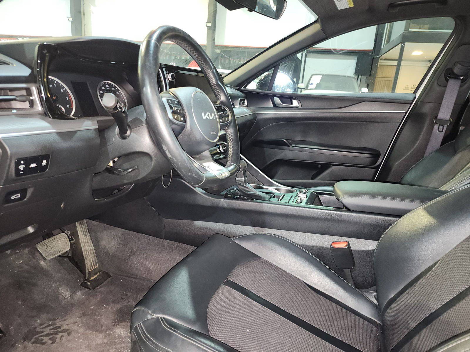 KIA K5 2023 - Marhaba Auction Used Cars - Image 9