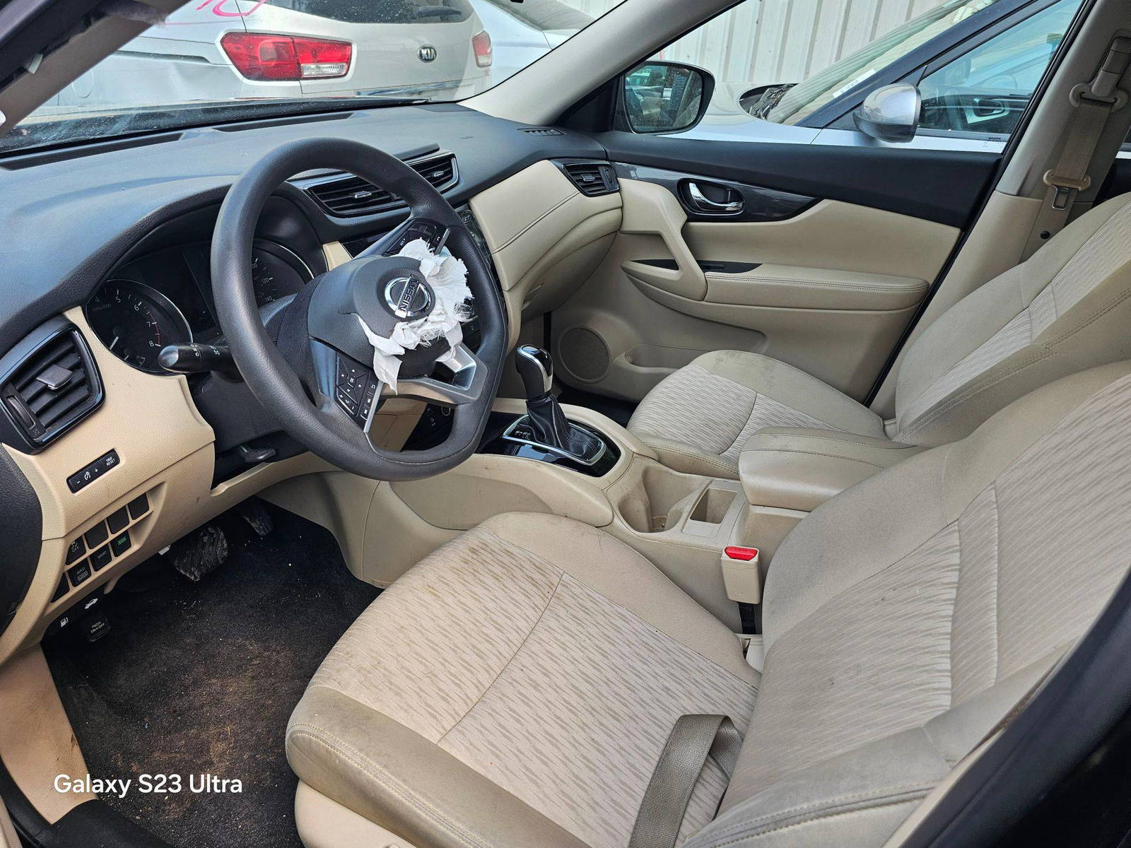 NISSAN ROGUE 2017 - Marhaba Auction Used Cars - Image 8