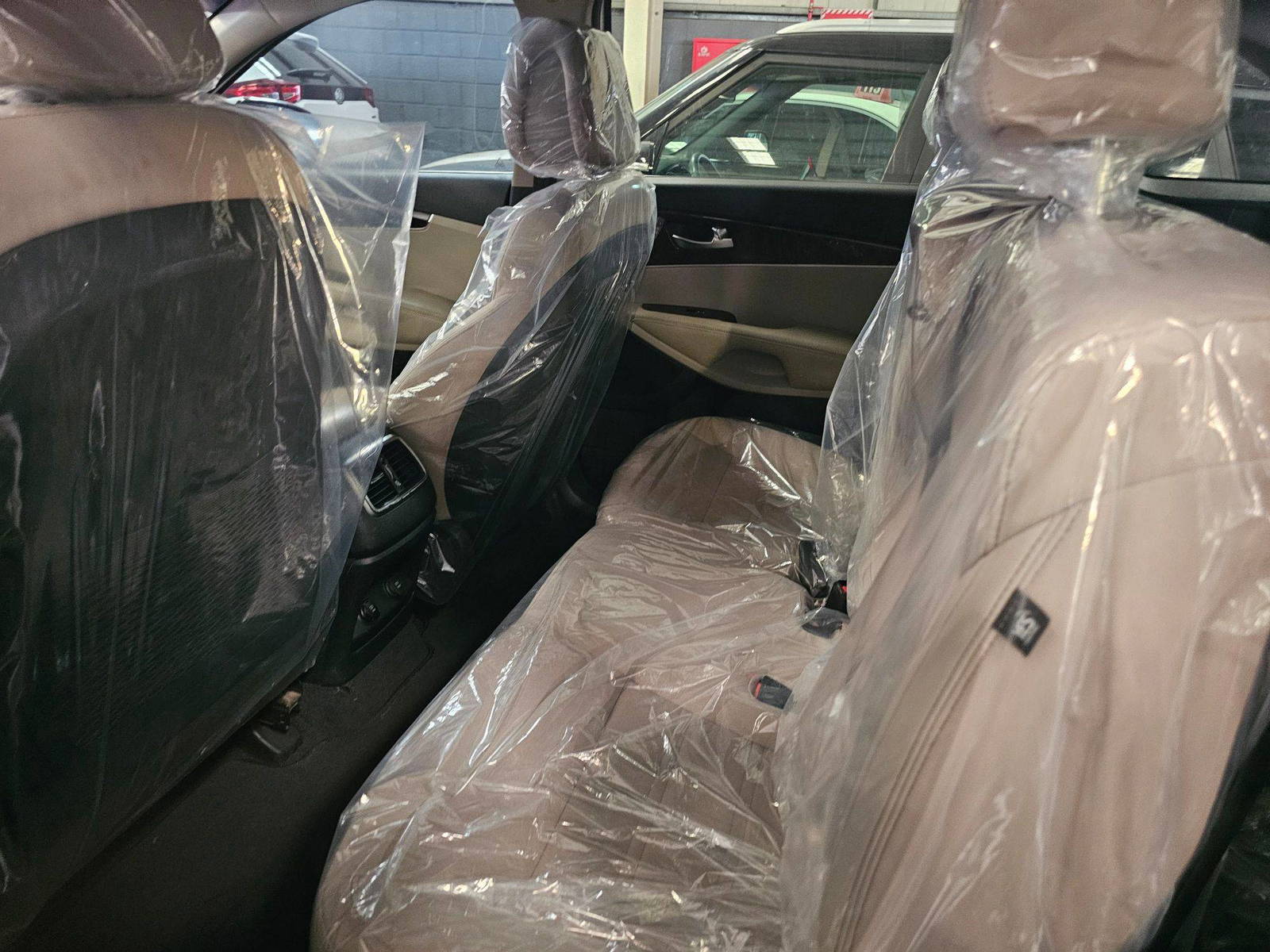 KIA SORENTO 2017 - Marhaba Auction Used Cars - Image 10