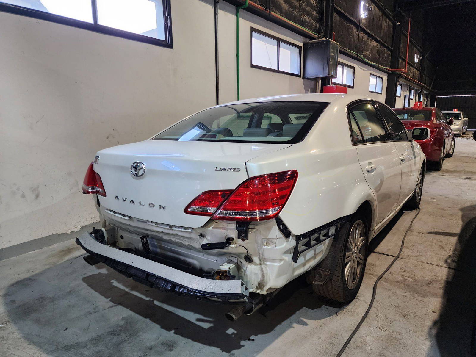 2006 TOYOTA AVALON — 181556 Miles — Lot 72516214 — Al Quoz - Marhaba Auctions Used Cars - Image 6