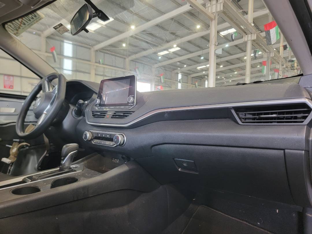 2020 NISSAN ALTIMA — 101865 Miles — Lot 69873183 - Marhaba Auctions Used Cars - Image 5