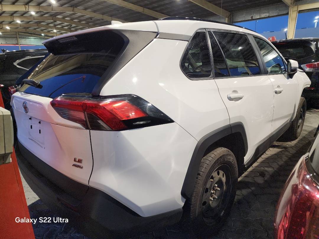 2021 TOYOTA RAV4 — 264807 Miles — Lot 47228934 — Souq - Marhaba Auctions Used Cars - Image 11