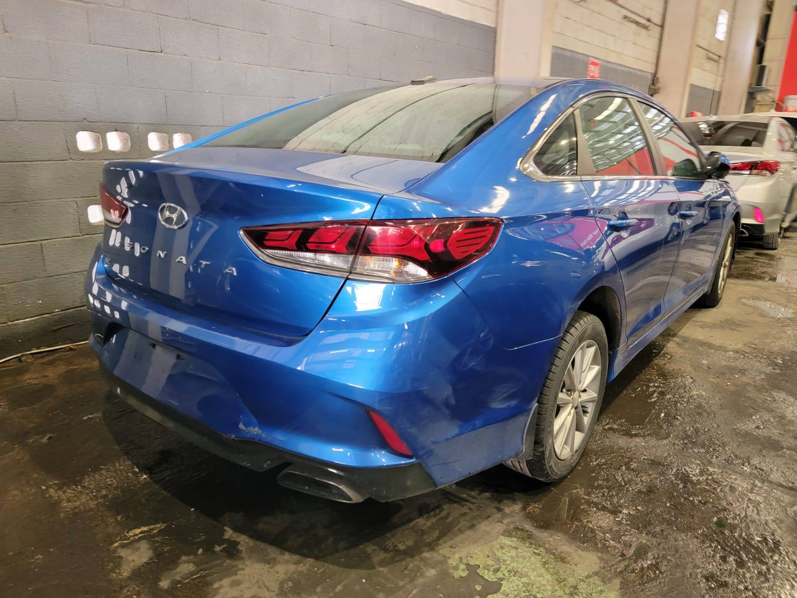 2018 HYUNDAI SONATA — 156141 Miles — Lot 42762235 — Main - Marhaba Auctions Used Cars - Image 4