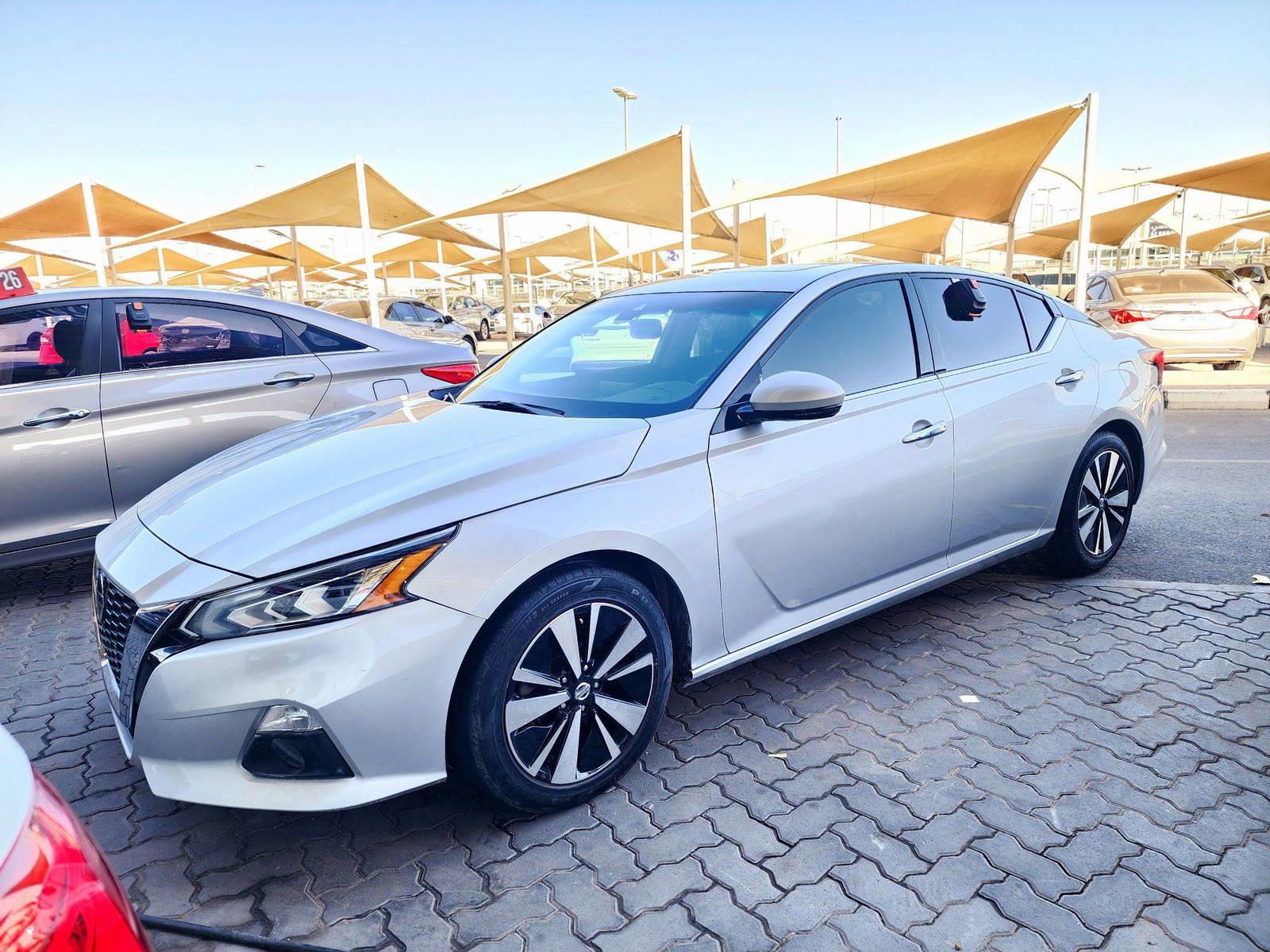 2019 NISSAN ALTIMA — 131122 KM — Lot 7KC186543 — Souq - Marhaba Auctions Used Cars - Image 5