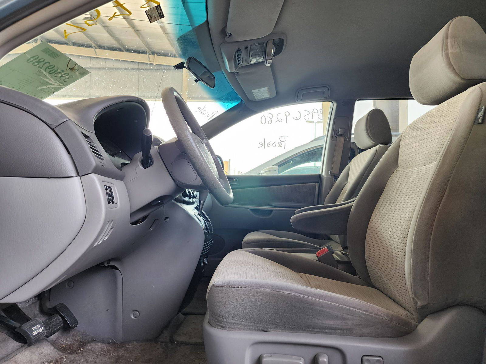 2008 TOYOTA SIENNA — 284015 Miles — Lot 8S107578 — Souq - Marhaba Auctions Used Cars - Image 8
