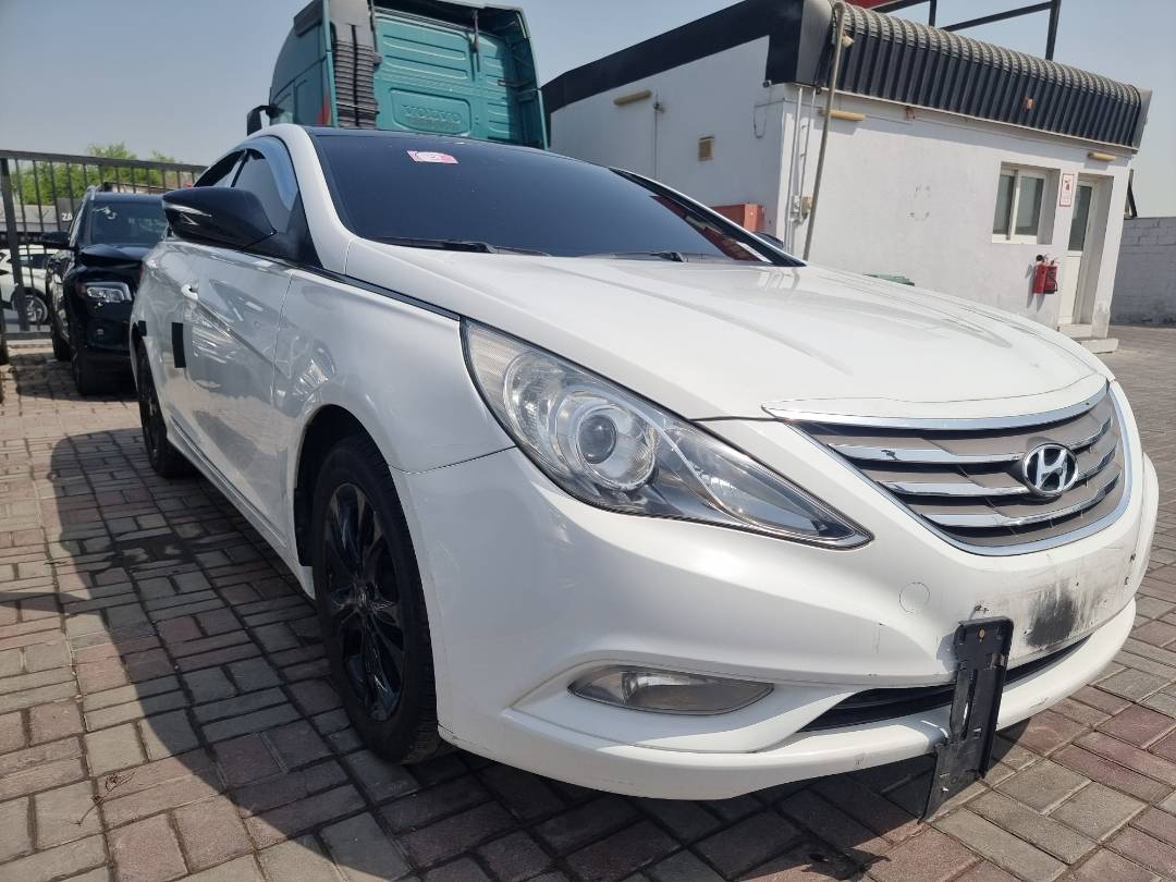 2012 HYUNDAI SONATA — 284169 KM — Lot 358230 — Ind. 12 - Marhaba Auctions Used Cars - Image 4