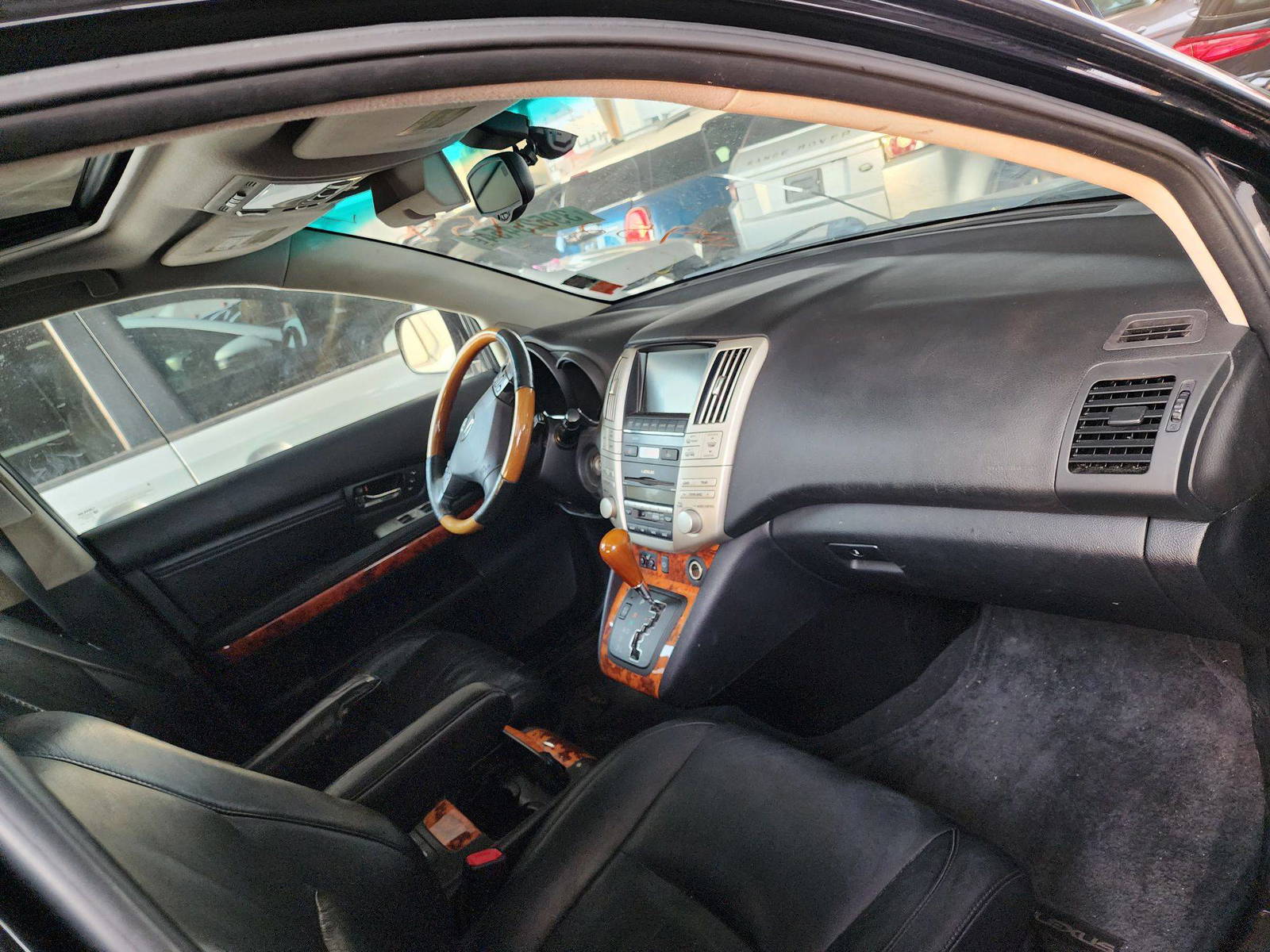 2007 LEXUS RX 350 — 169488 Miles — Lot 39525454 — Souq - Marhaba Auctions Used Cars - Image 7