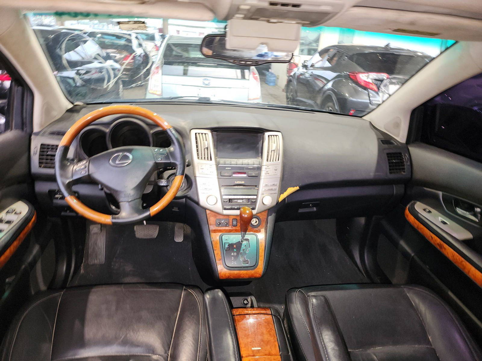 2007 LEXUS RX 350 — 179513 Miles — Lot 4615 — Souq - Marhaba Auctions Used Cars - Image 7