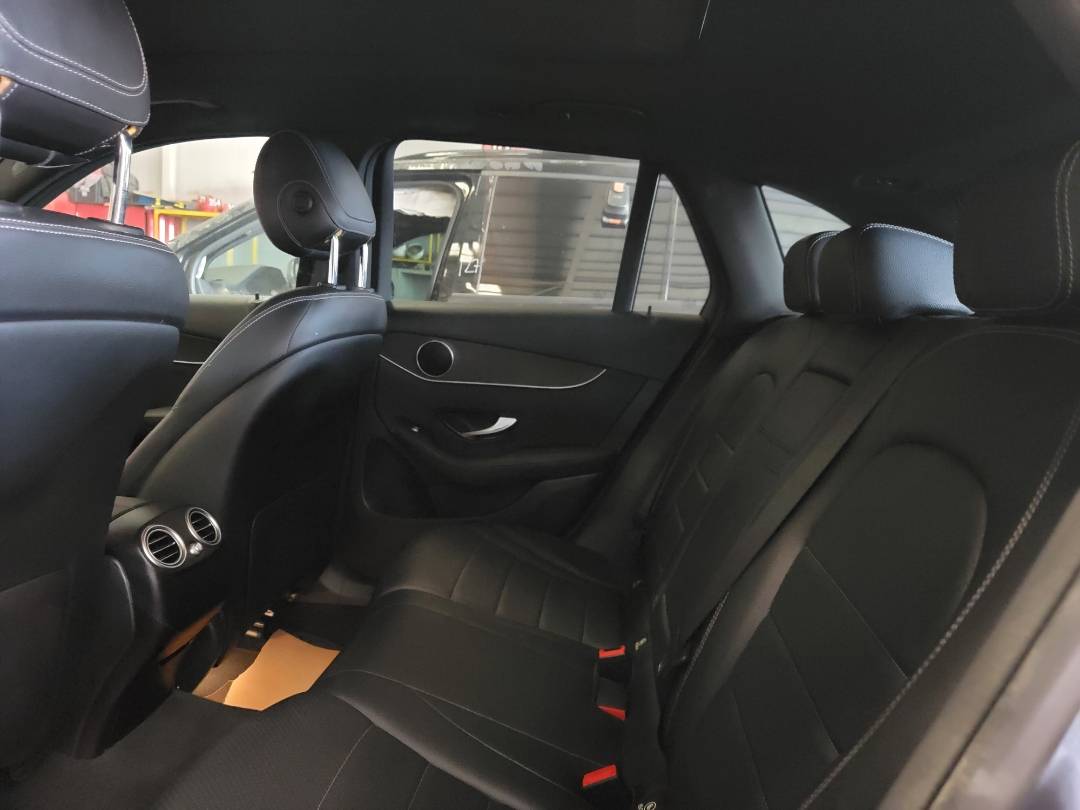 2020 MERCEDES BENZ GLC-300 — 21179 Miles — Lot BXLF859077 — Main - Marhaba Auctions Used Cars - Image 7