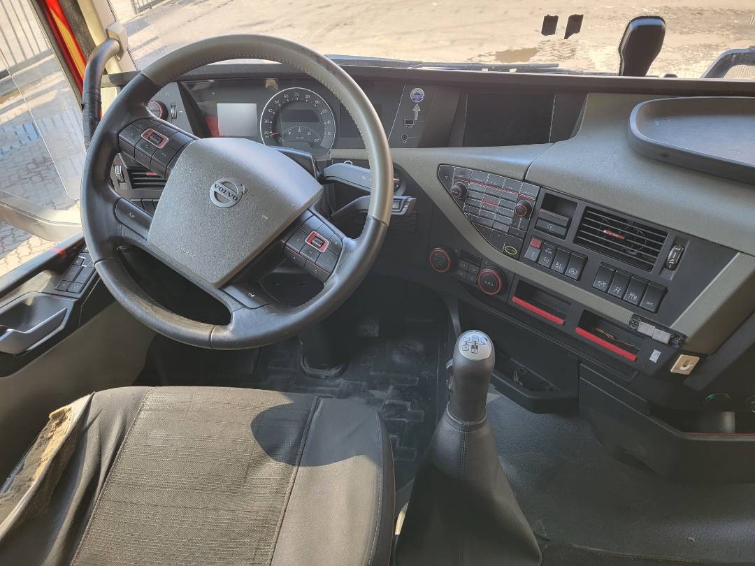 2014 VOLVO FH-Series — 1228804 KM — Lot 699530 — Main - Marhaba Auctions Used Cars - Image 8