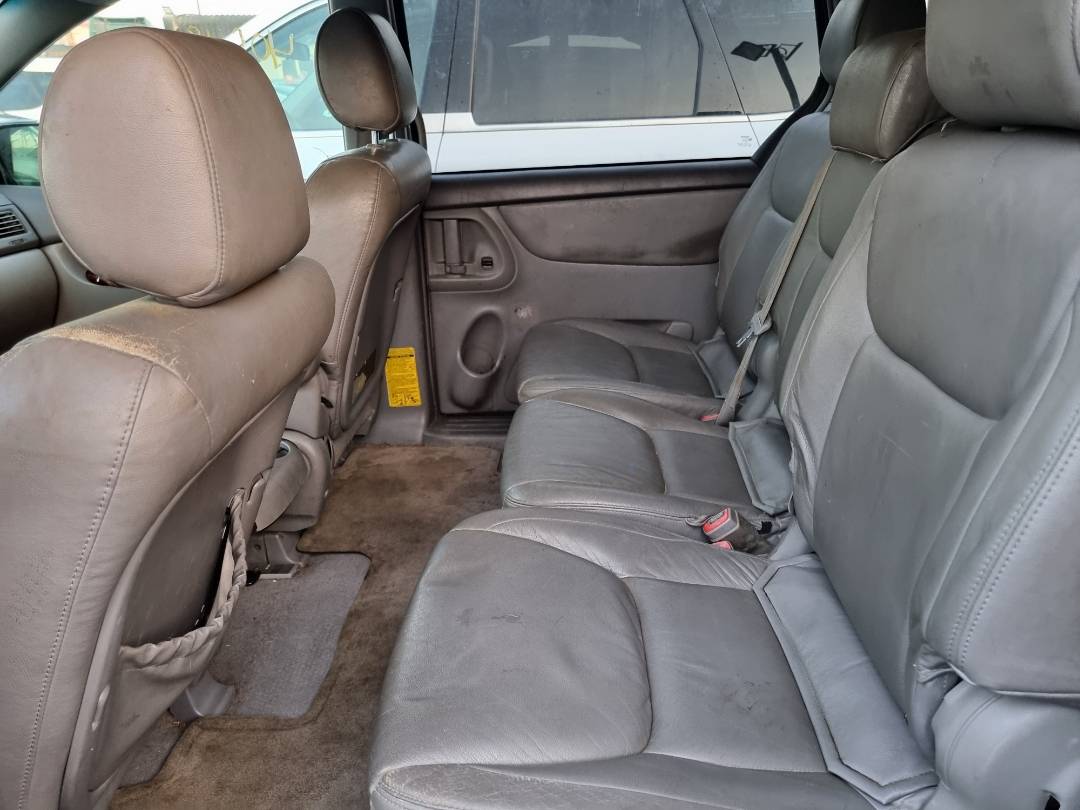 2004 TOYOTA SIENNA — 246799 Miles — Lot 215478 — Ind. 12 - Marhaba Auctions Used Cars - Image 7