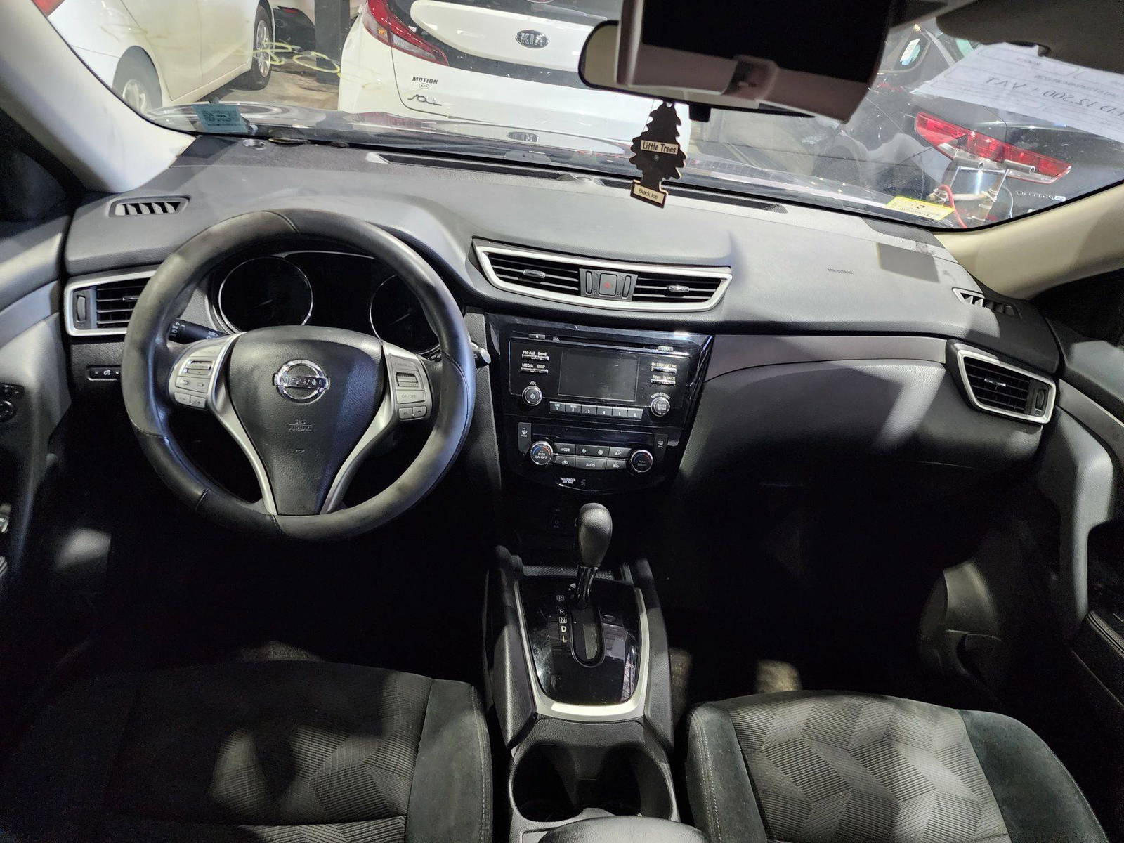 2015 NISSAN ROGUE — 158008 Miles — Lot 873220 — Al Quoz - Marhaba Auctions Used Cars - Image 8