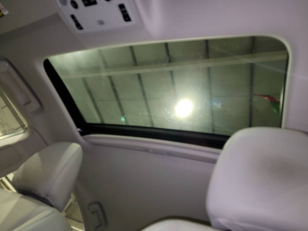 2015 LEXUS ES 350 — 111807 Miles — Lot F2197793 - Marhaba Auctions Used Cars - Image 10