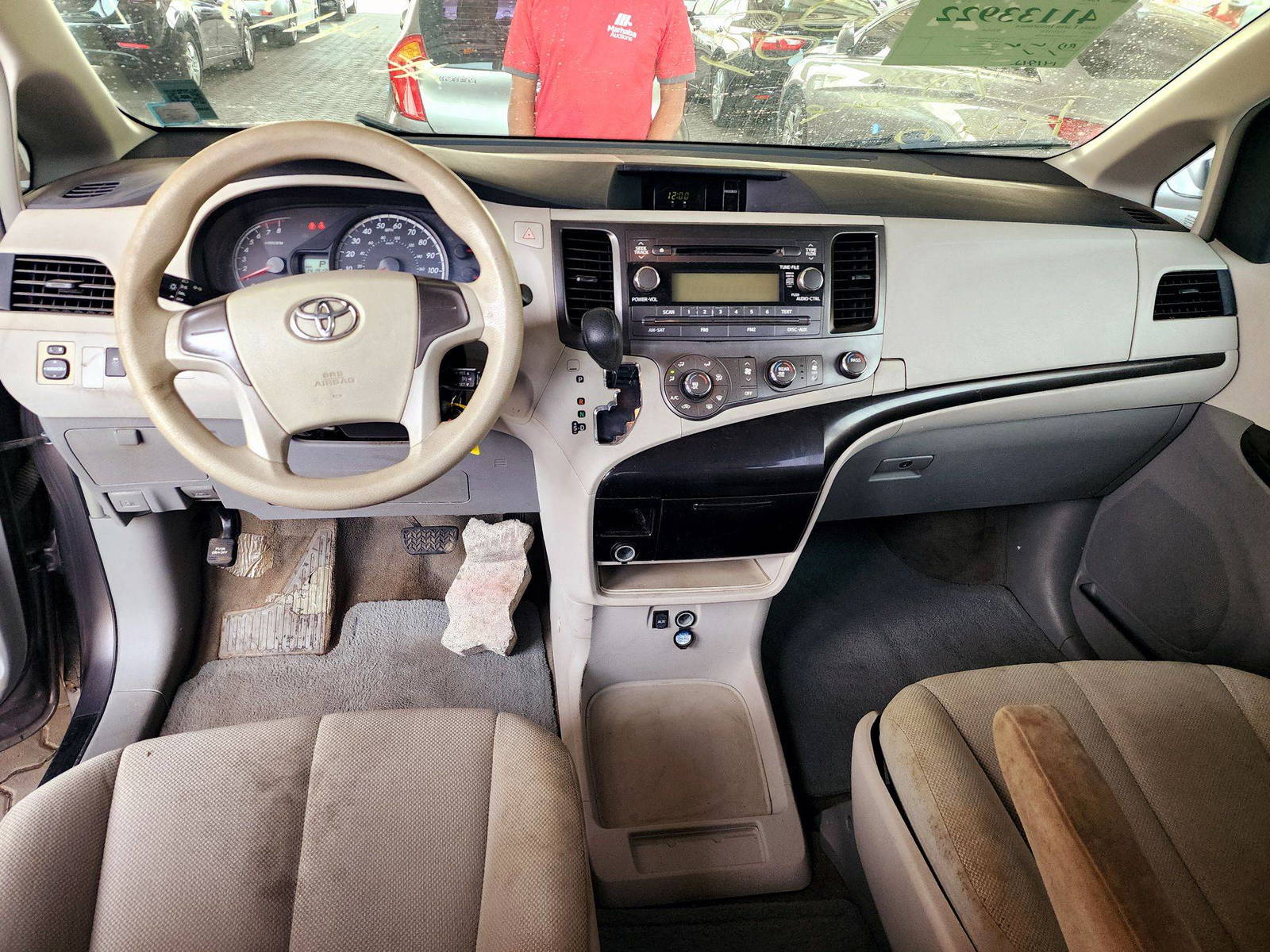 2013 TOYOTA SIENNA — 141912 Miles — Lot 41133922 — Souq - Marhaba Auctions Used Cars - Image 7
