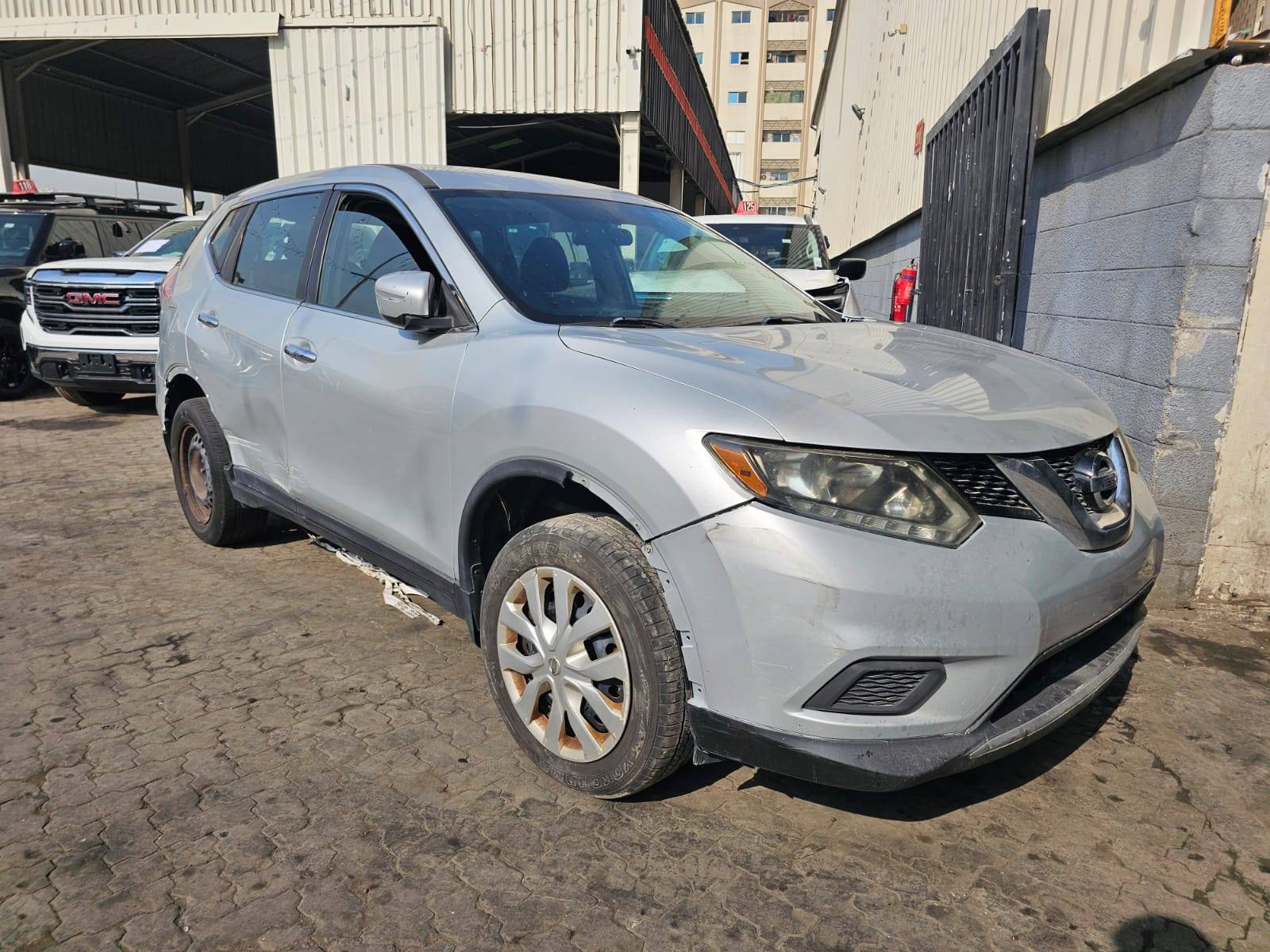 2014 NISSAN ROGUE — 181988 Miles — Lot 69976155 — Main - Marhaba Auctions Used Cars - Image 4