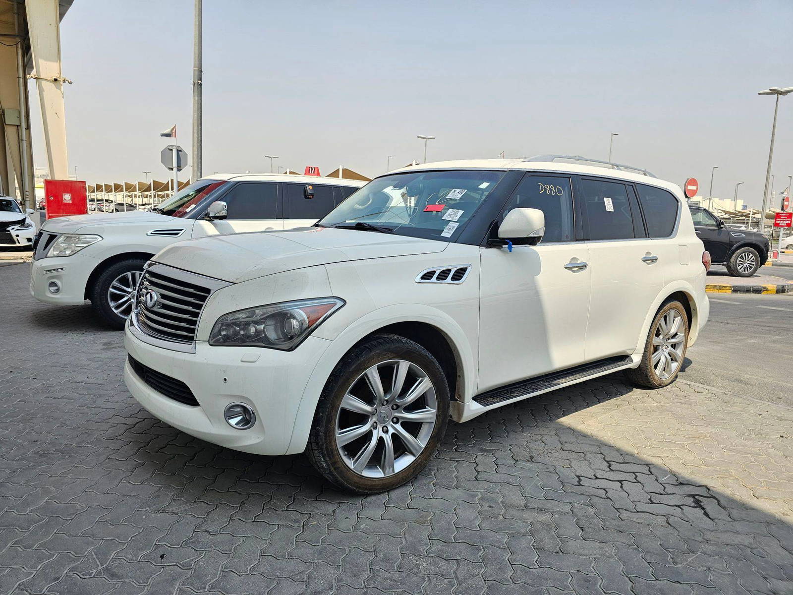 2012 INFINITI QX56 — 137383 KM — Lot 315830 — Ind. 12 - Marhaba Auctions Used Cars - Image 5