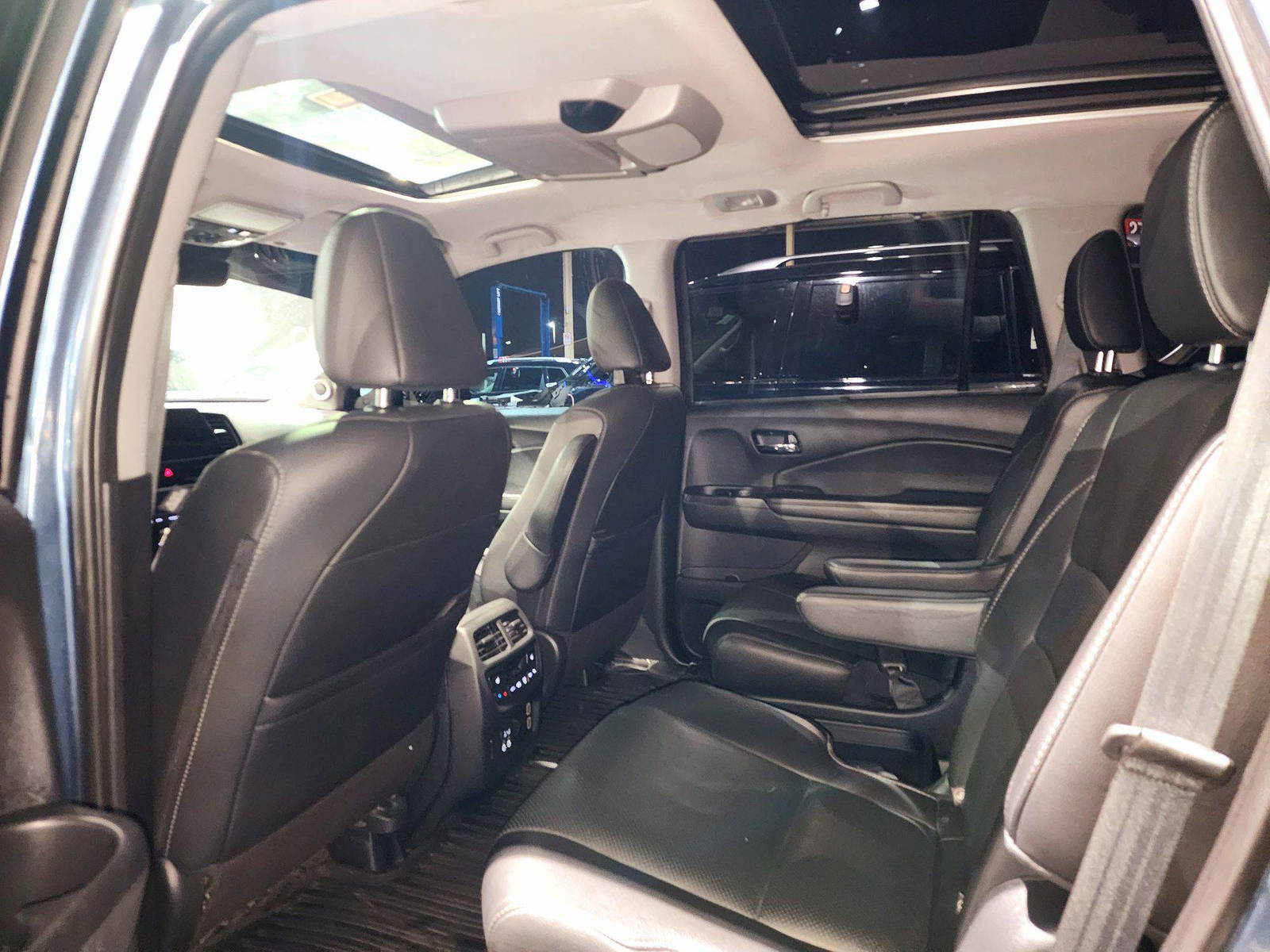 2020 HONDA PILOT — 86648 KM — Lot LB501541 — Souq - Marhaba Auctions Used Cars - Image 6