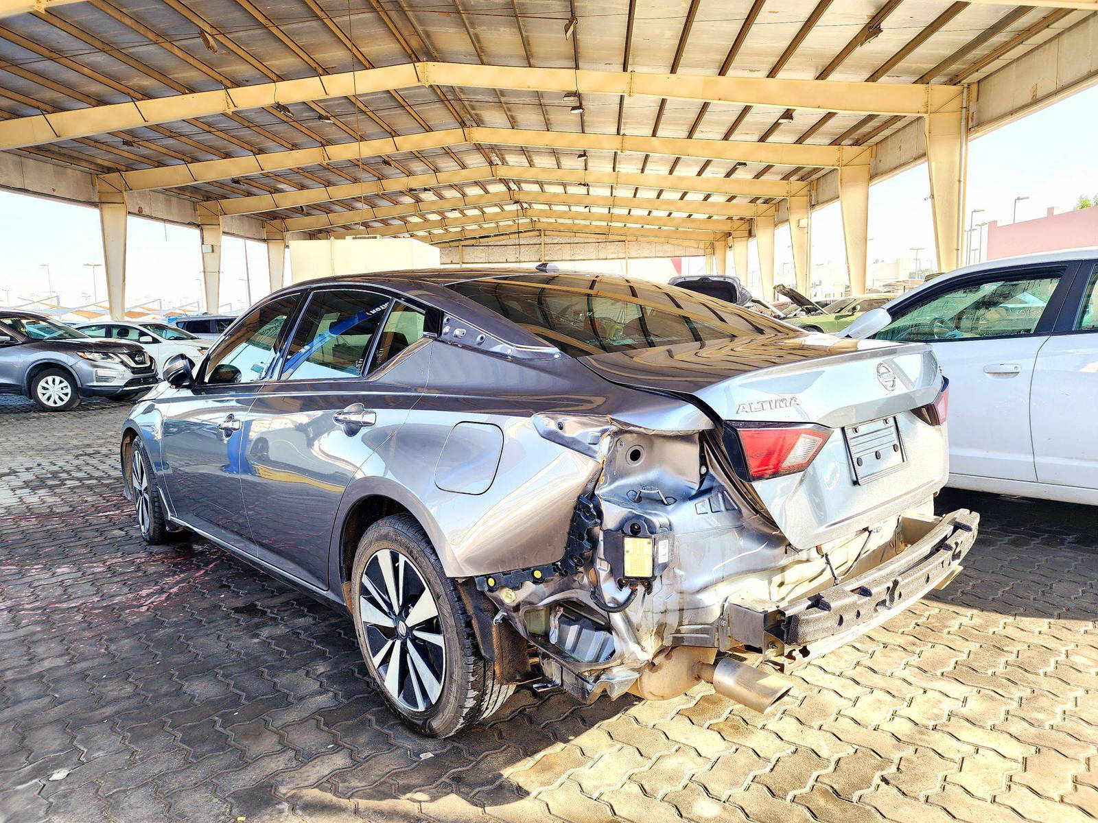 2019 NISSAN ALTIMA — 178815 Miles — Lot C132308 — Souq - Marhaba Auctions Used Cars - Image 5