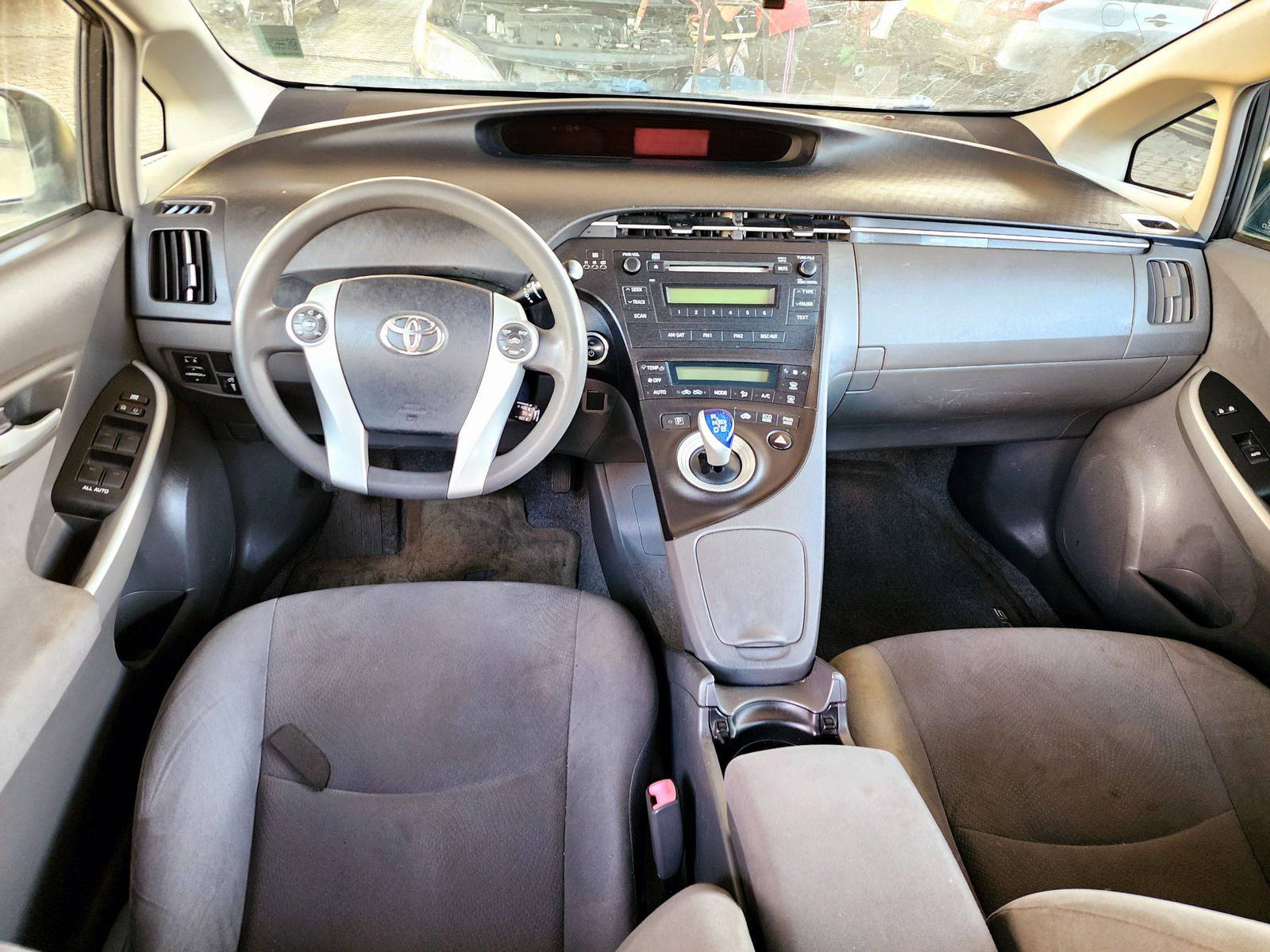 2010 TOYOTA PRIUS — 263300 Miles — Lot A0087008 — Souq - Marhaba Auctions Used Cars - Image 7