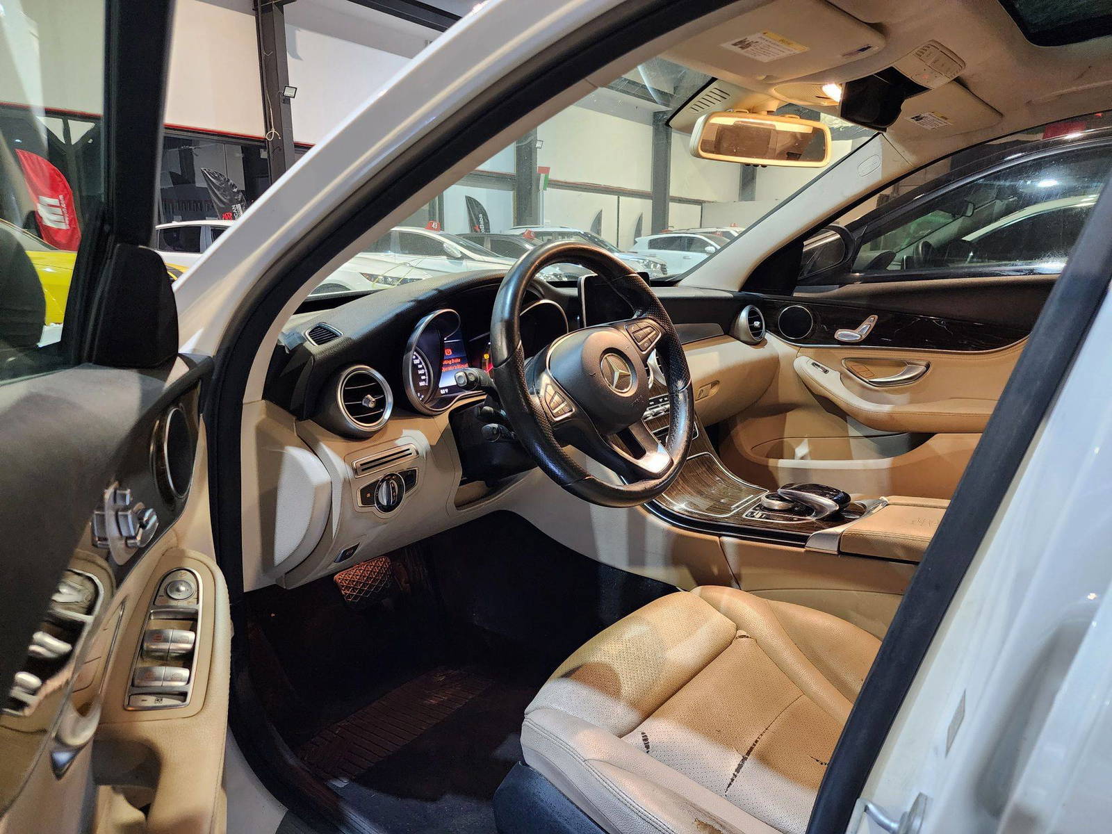 MERCEDES BENZ C300 2015 - Marhaba Auction Used Cars - Image 9