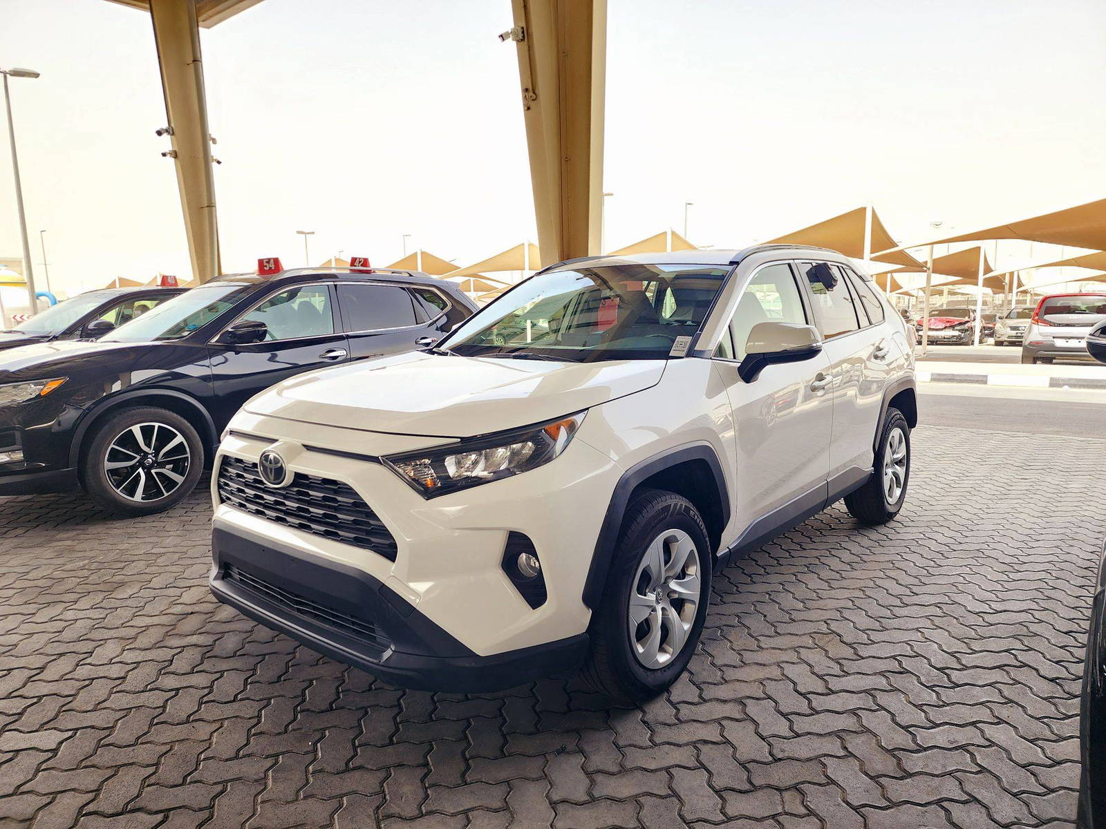 2020 TOYOTA RAV4 — 188569 Miles — Lot D054121 — Souq - Marhaba Auctions Used Cars - Image 5