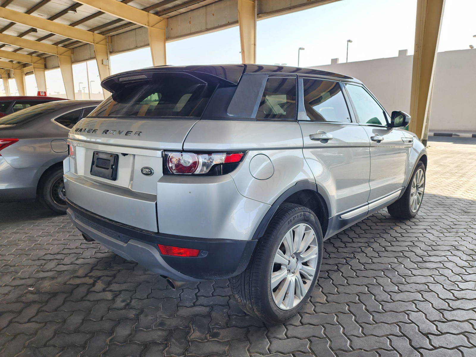 2014 LAND ROVER RANGE ROVER EVOQUE — 125729 Miles — Lot EH860232 — Souq - Marhaba Auctions Used Cars - Image 3