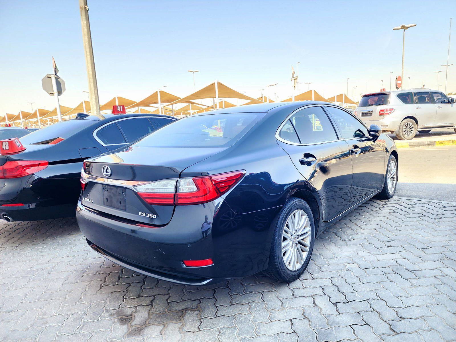 2018 LEXUS ES 350 — 619593 KM — Lot 3J2262563 — Souq - Marhaba Auctions Used Cars - Image 3