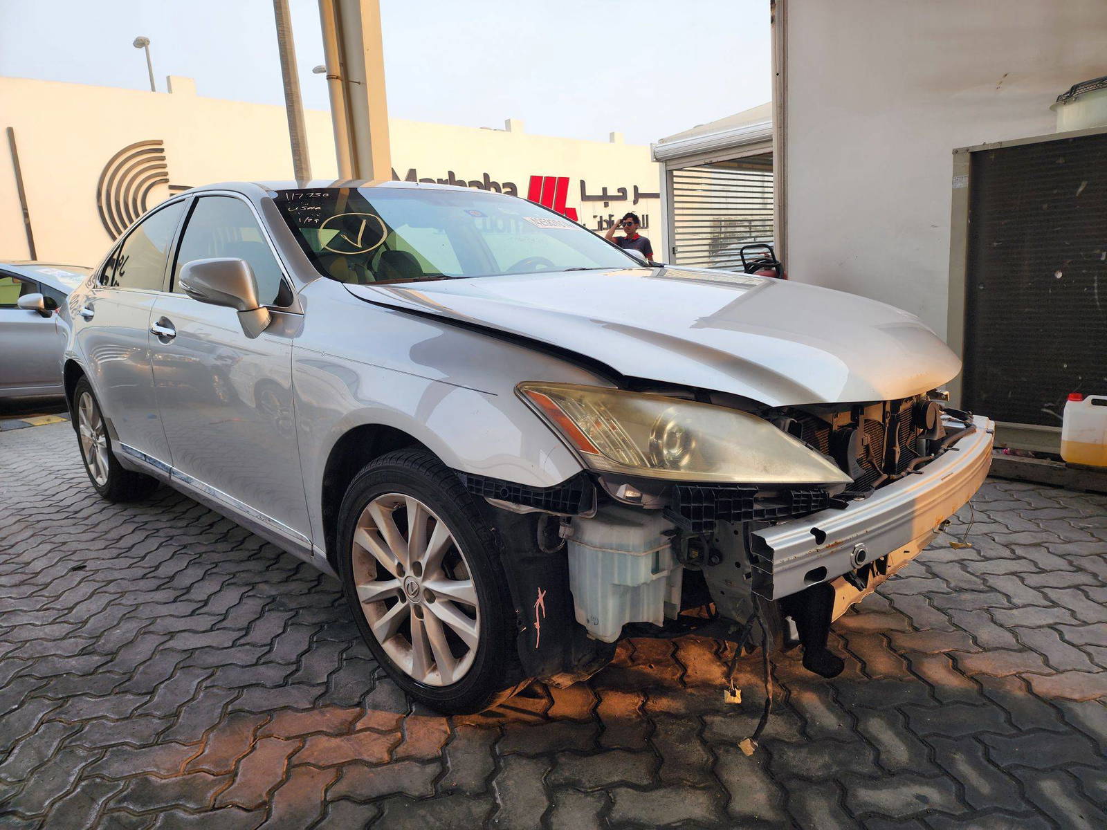 2011 LEXUS ES 350 — 194598 Miles — Lot 42587014 — Souq - Marhaba Auctions Used Cars - Image 8