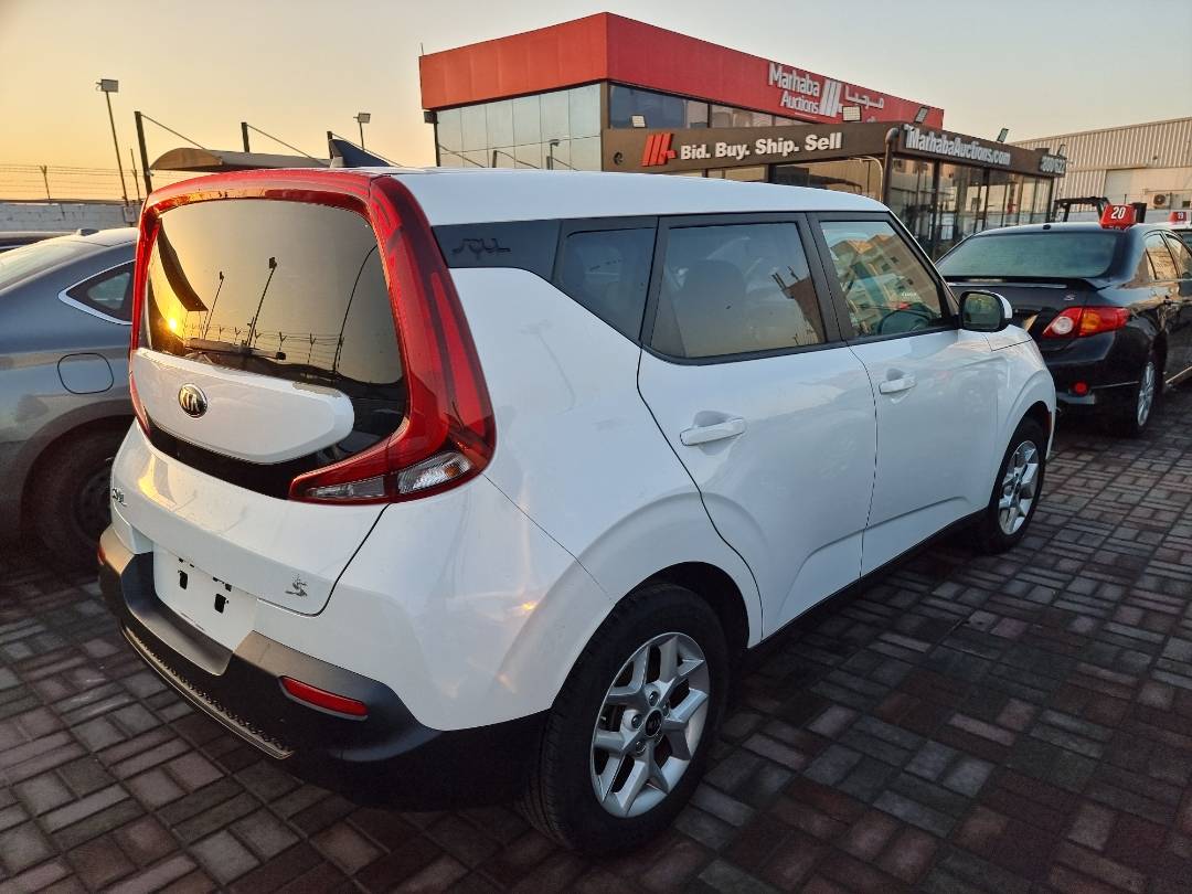 2020 KIA SOUL — 75980 Miles — Lot 76919964 — Souq - Marhaba Auctions Used Cars - Image 4