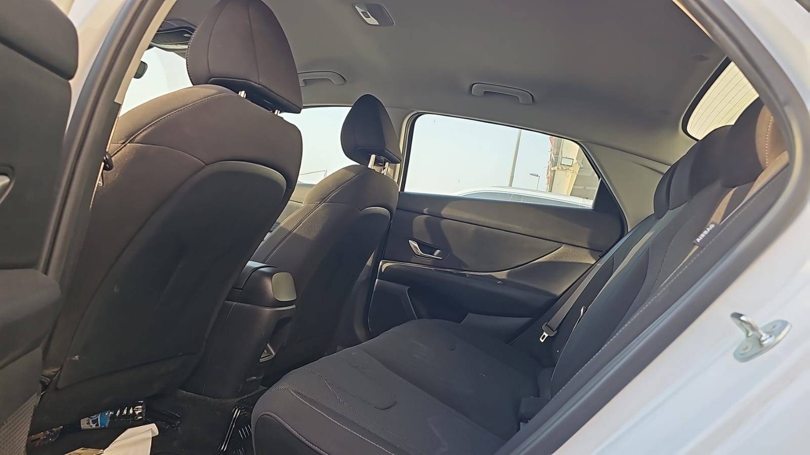 2025 HYUNDAI ELANTRA — 25664 KM — Lot 3SU934113 — Souq - Marhaba Auctions Used Cars - Image 7