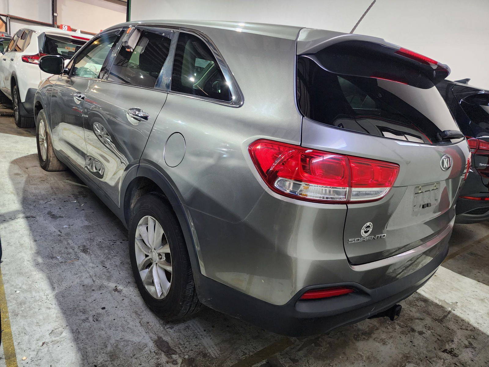 2017 KIA SORENTO — 163043 Miles — Lot 138907 — Al Quoz - Marhaba Auctions Used Cars - Image 6