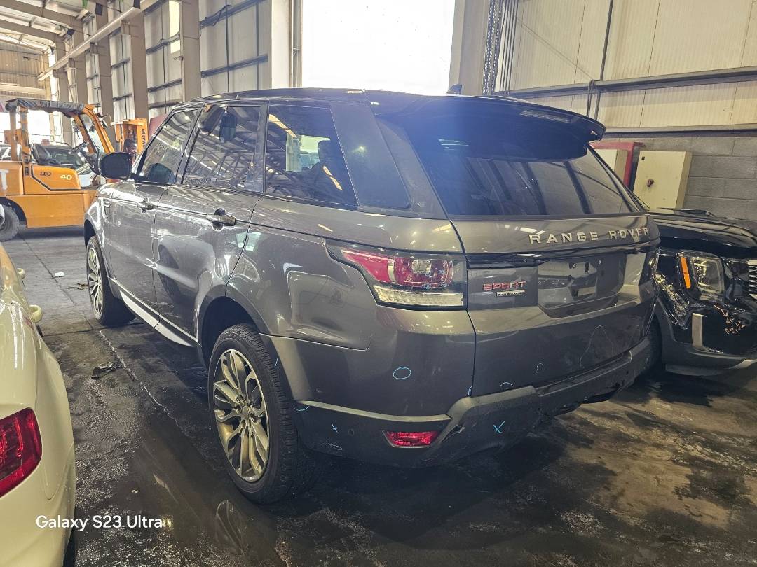 2016 LAND ROVER RANGE ROVER SPORT — 95542 Miles — Lot GA584127 — Al Surrah - Marhaba Auctions Used Cars - Image 5