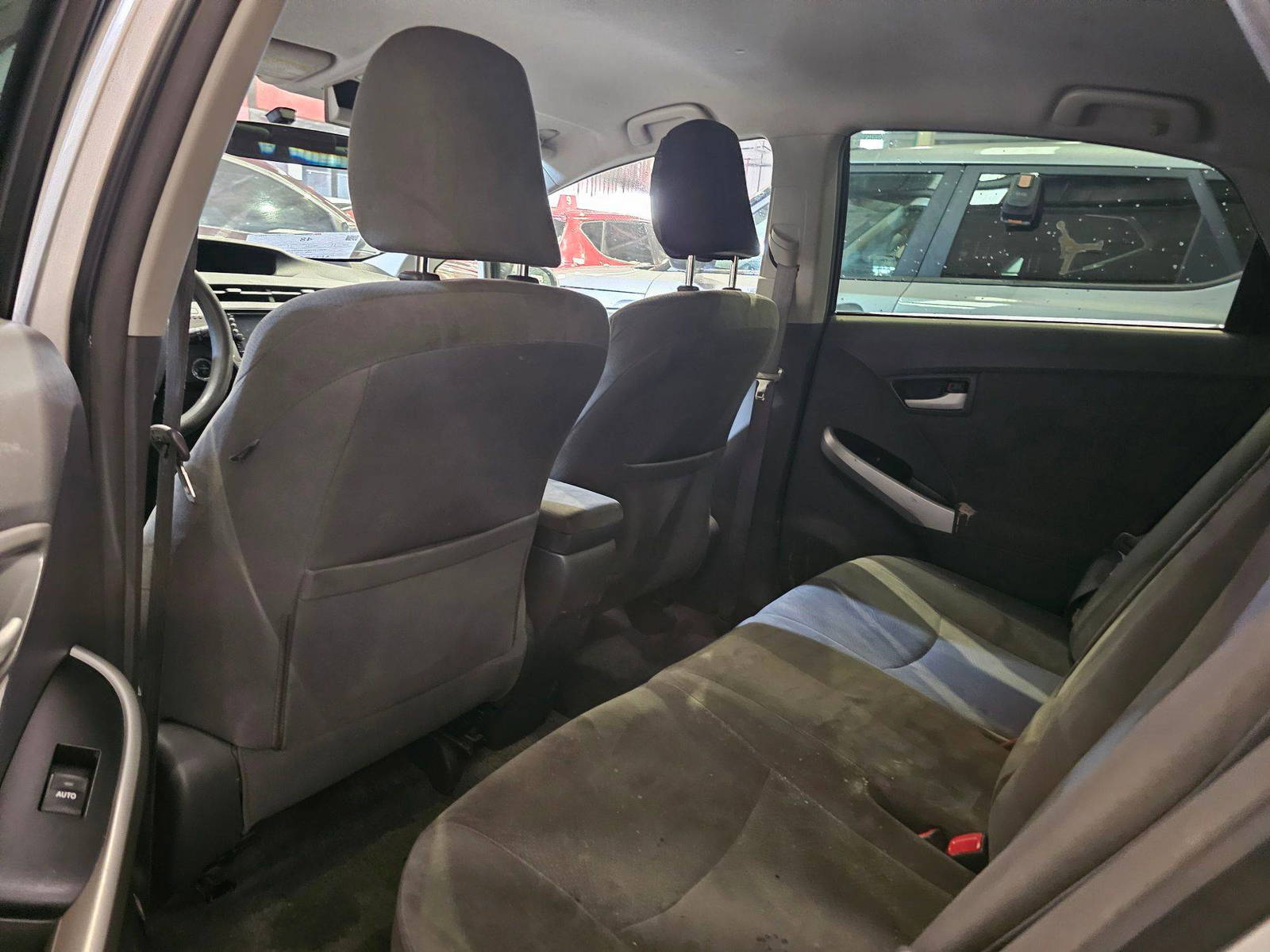 2010 TOYOTA PRIUS — 256366 Miles — Lot A5092335 — Main - Marhaba Auctions Used Cars - Image 8