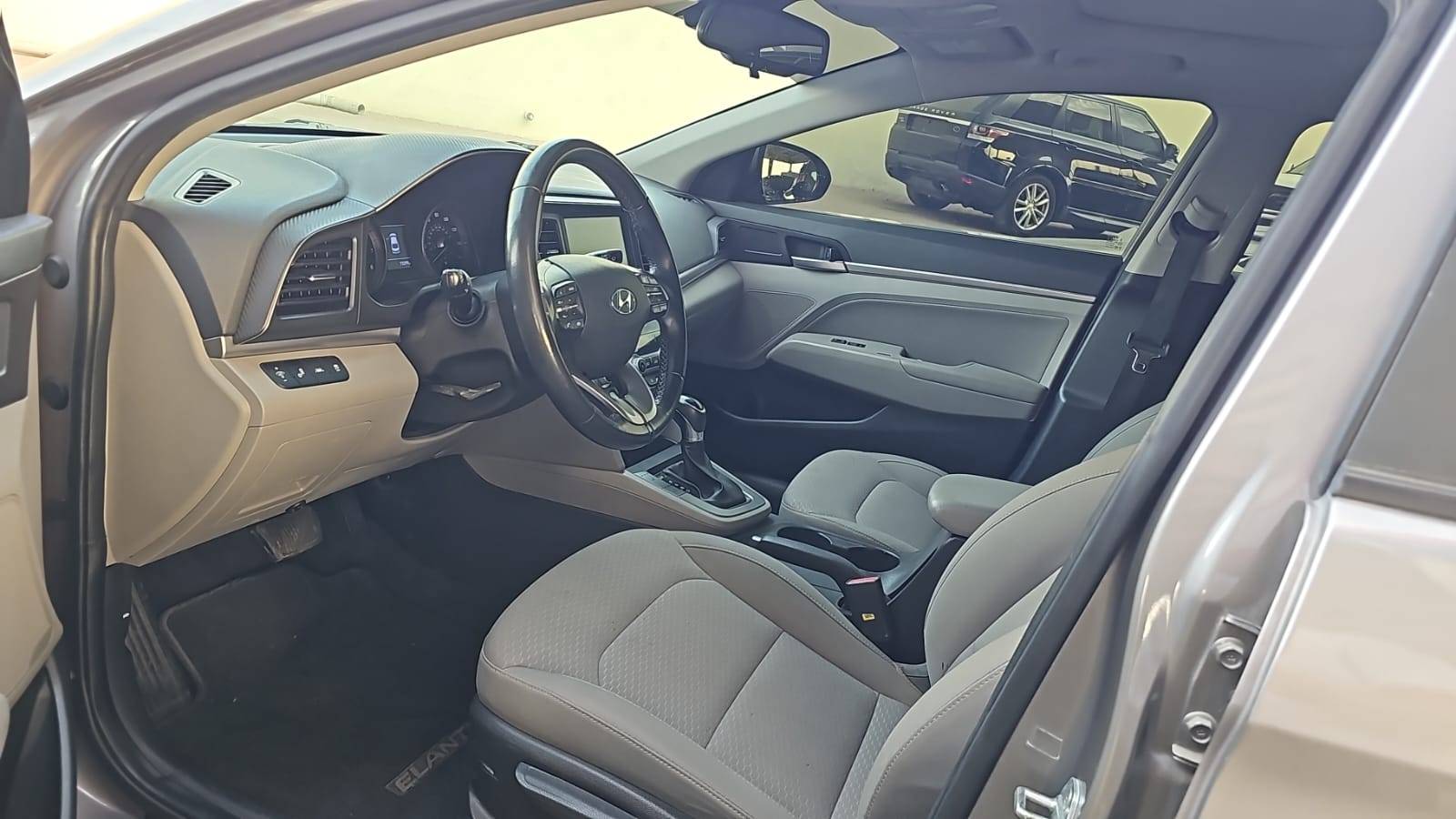 2020 HYUNDAI ELANTRA — 73299 Miles — Lot U944987 — Souq - Marhaba Auctions Used Cars - Image 6