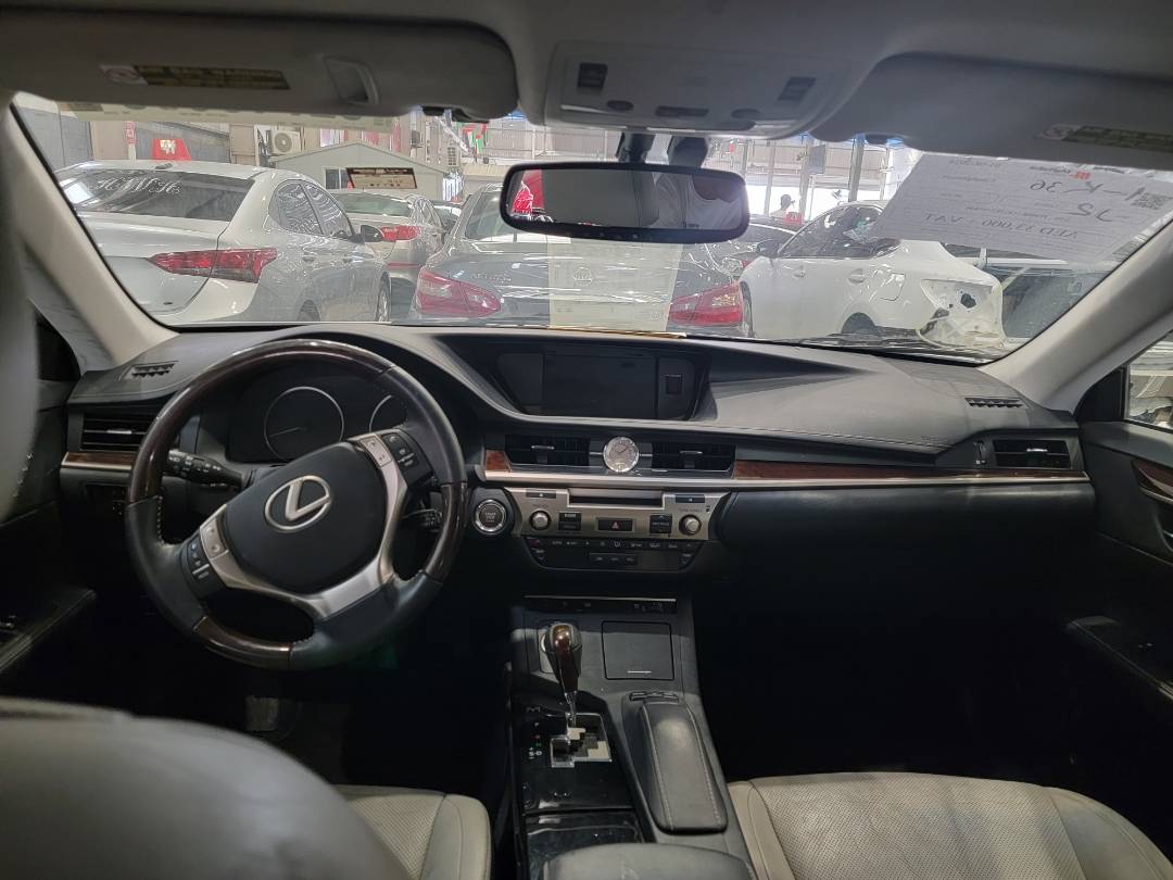 2014 LEXUS ES 350 — 85582 Miles — Lot 101846 — Main - Marhaba Auctions Used Cars - Image 7