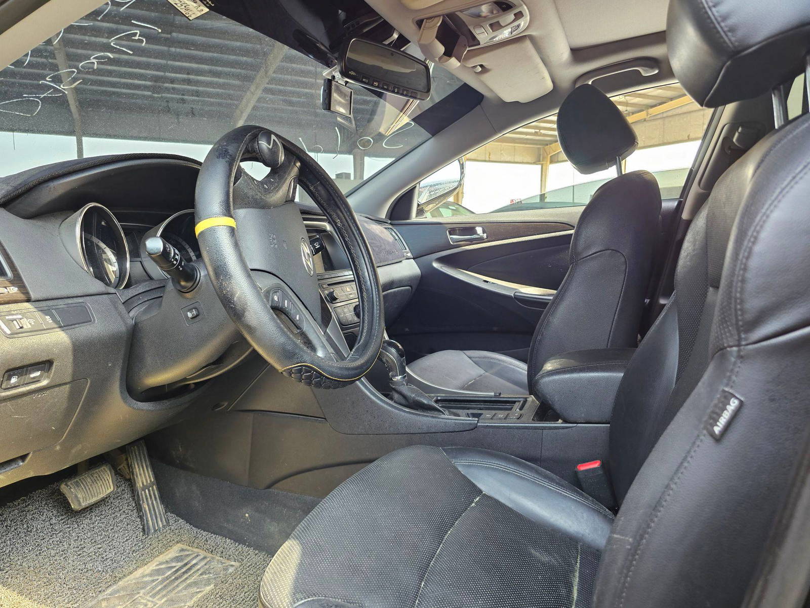 2013 HYUNDAI SONATA — 255466 KM — Lot 500131 — Souq - Marhaba Auctions Used Cars - Image 9