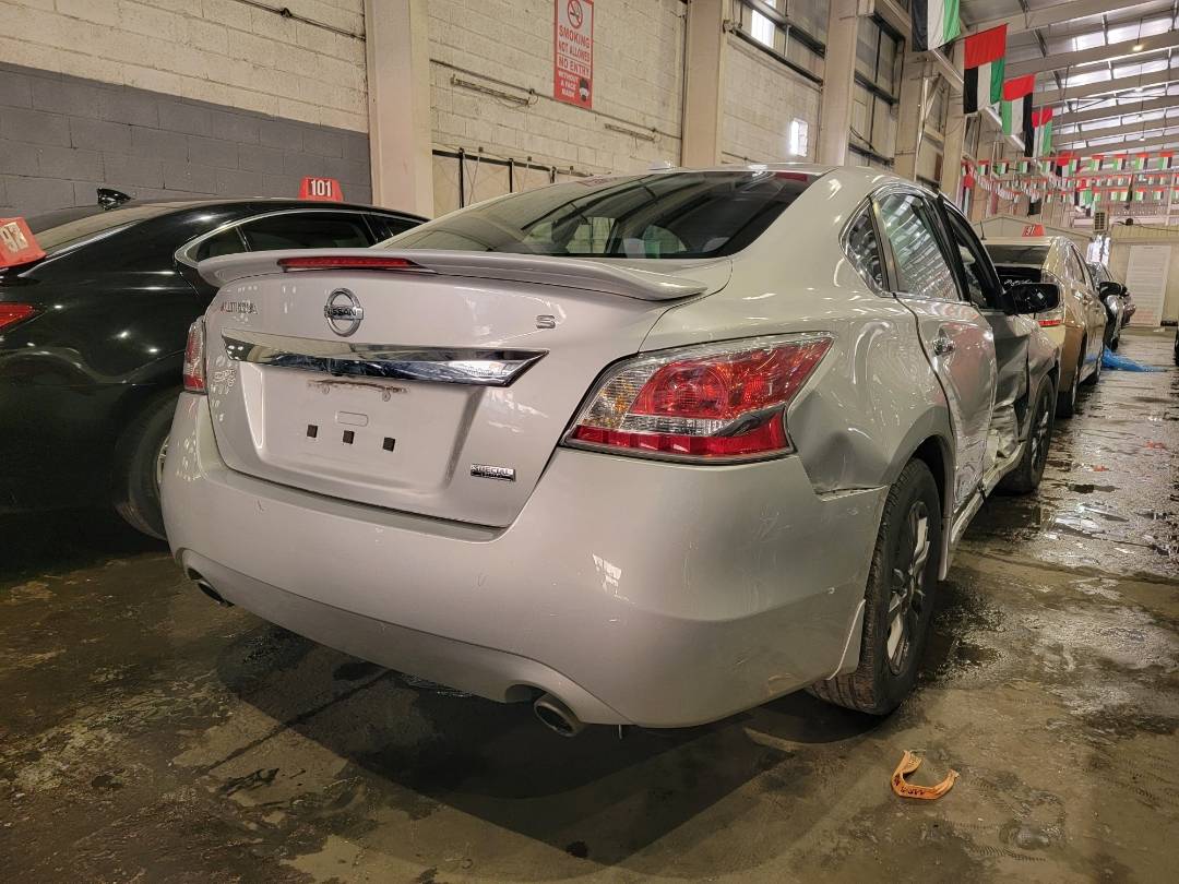 2015 NISSAN ALTIMA — 127288 Miles — Lot C499575 — Main - Marhaba Auctions Used Cars - Image 3