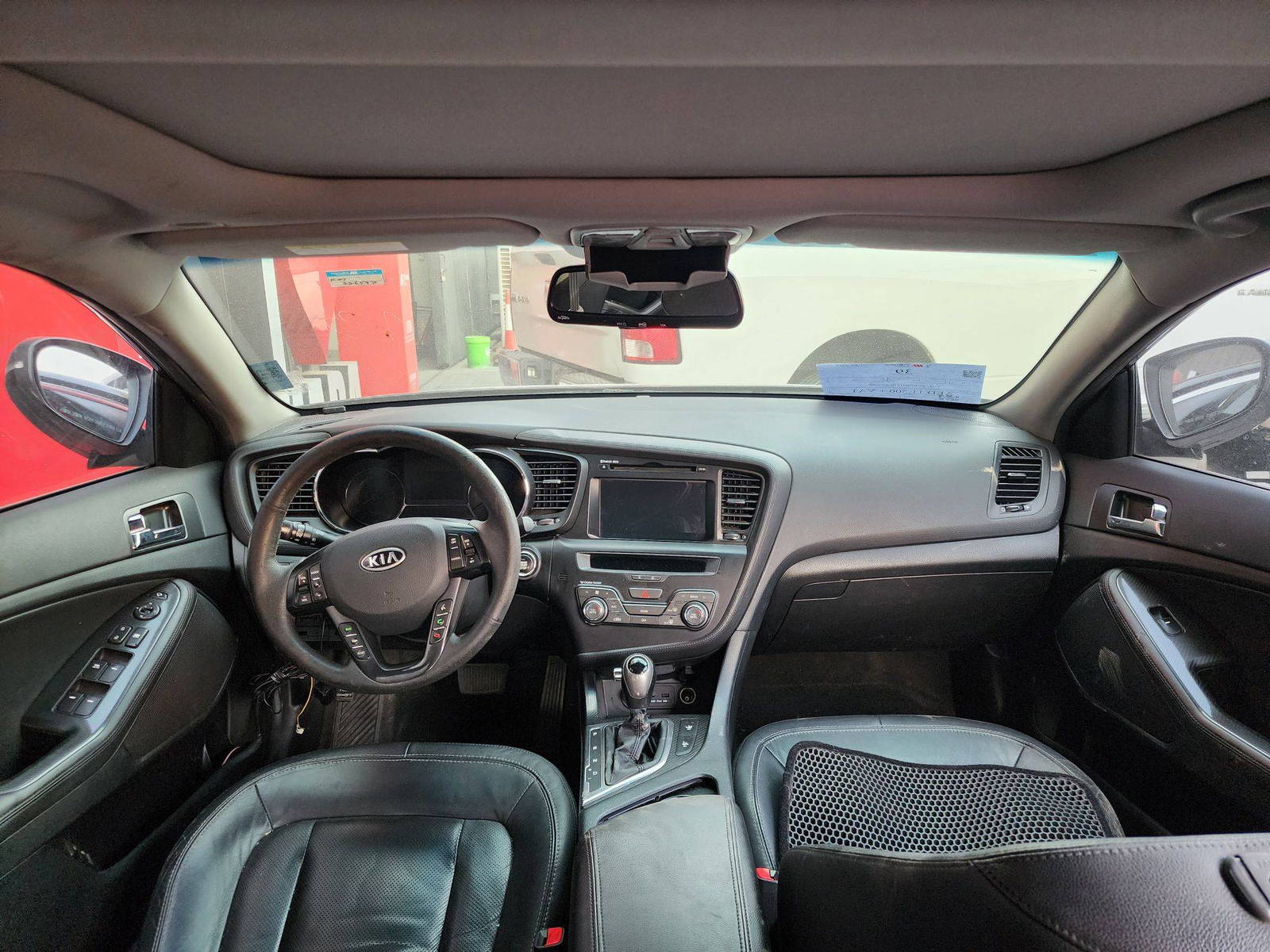2012 KIA K5 — 226597 KM — Lot 06899 — Main - Marhaba Auctions Used Cars - Image 8